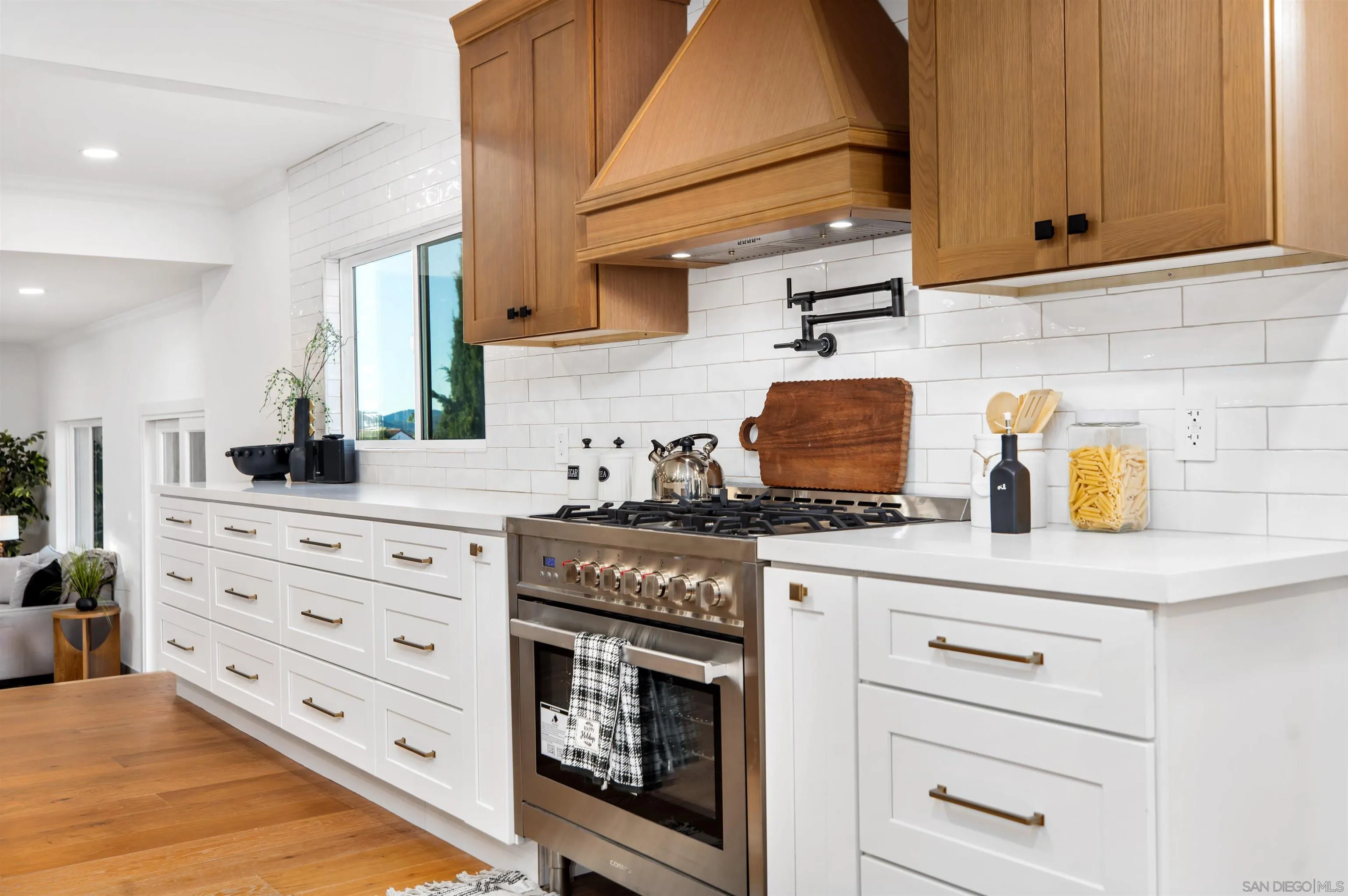https://cdn.realtyfeed.com/cdn/127/250042408/ac0daef252a6a3f0a7f6ef76801a270f.webp