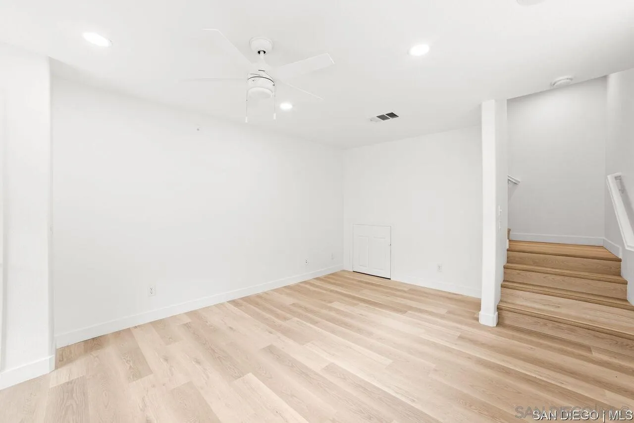 https://cdn.realtyfeed.com/cdn/127/250042412/c3b684e791bb21c96f48e1e39242193c.webp