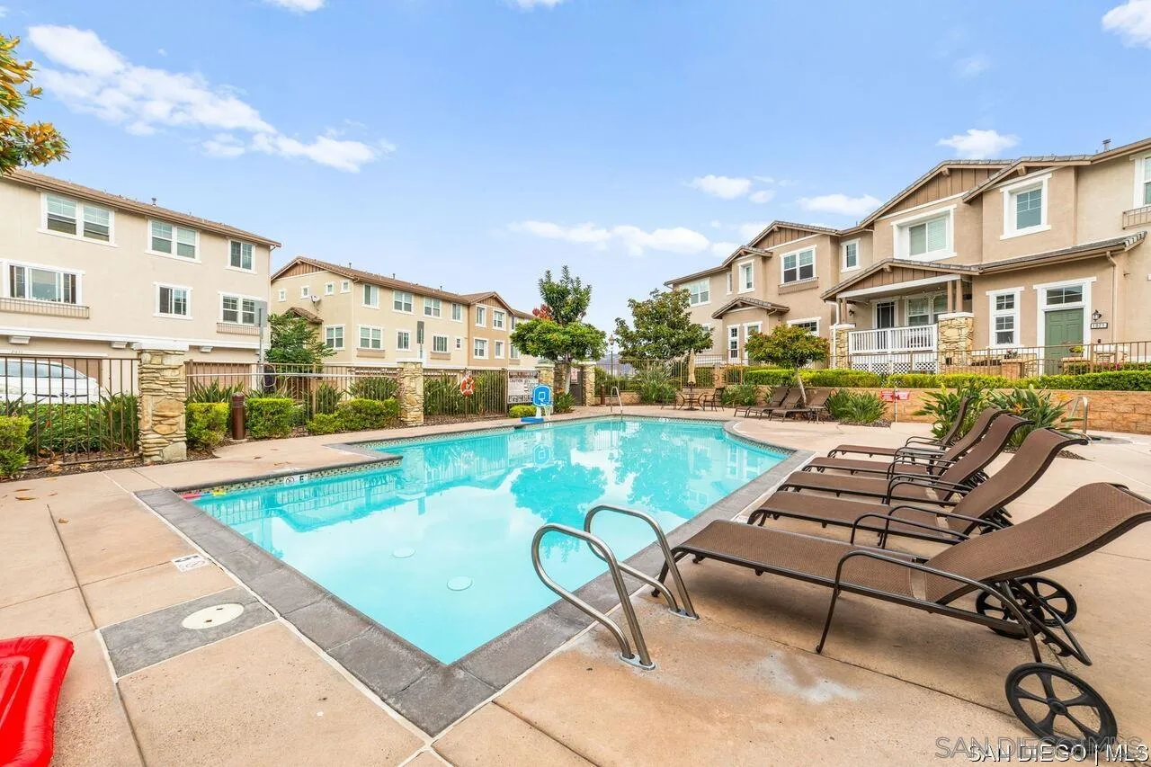 https://cdn.realtyfeed.com/cdn/127/250042412/d47b194a50284917376e0a5ecf07adae.webp