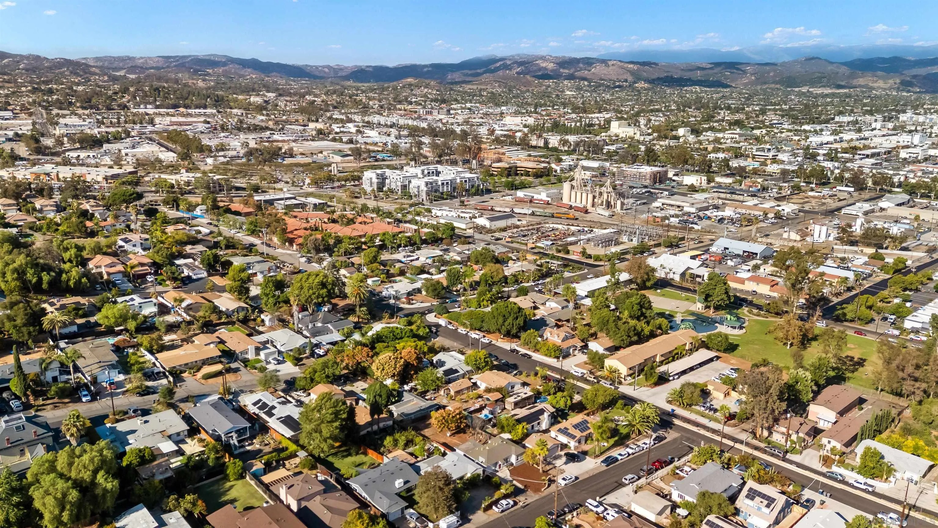 https://cdn.realtyfeed.com/cdn/127/250042413/7e239a1473a458cdd60efbe33ef89a8c.webp