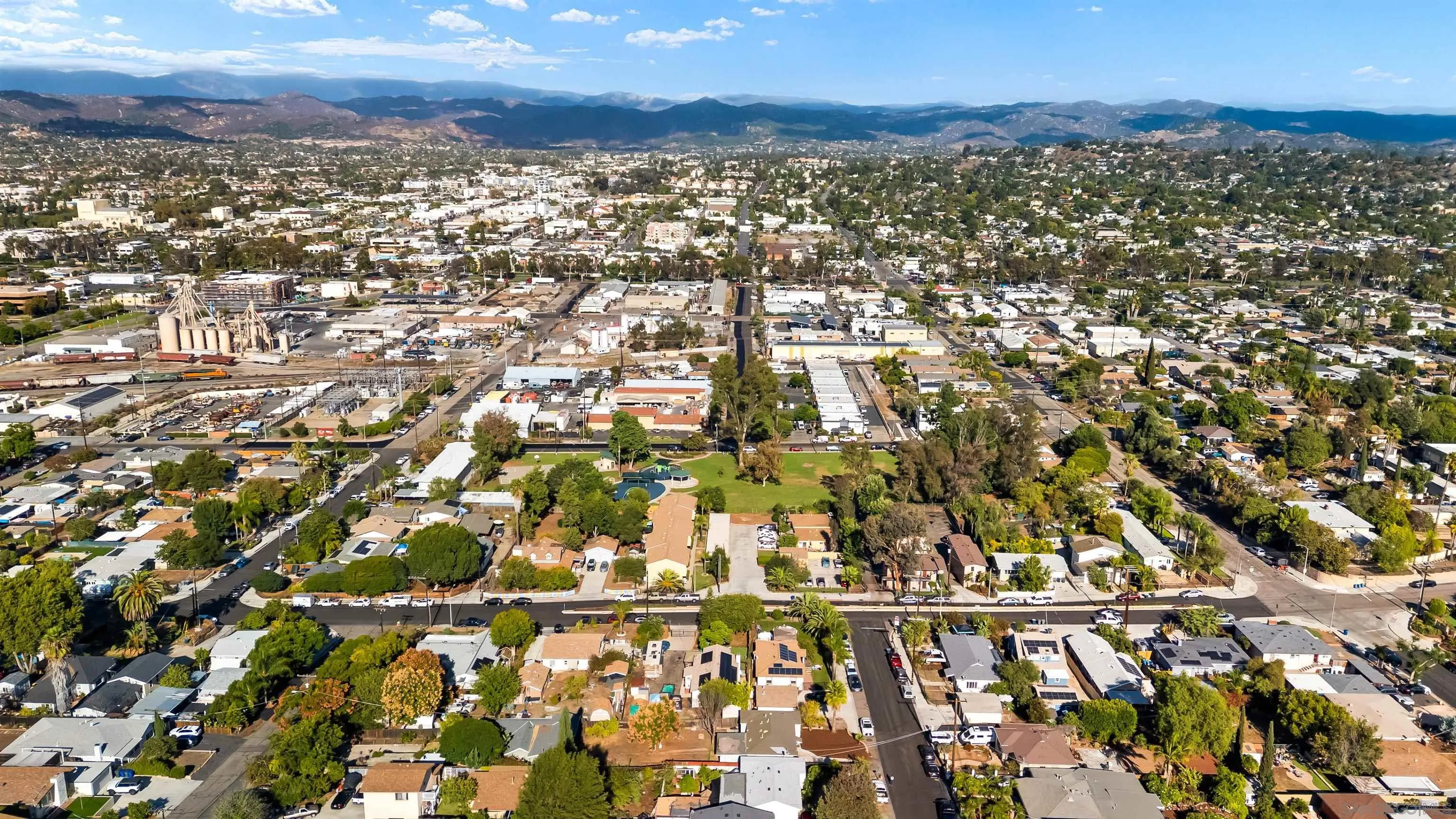 https://cdn.realtyfeed.com/cdn/127/250042413/7e94a27fc04f60e7d42e6cf0a0c8bee4.webp