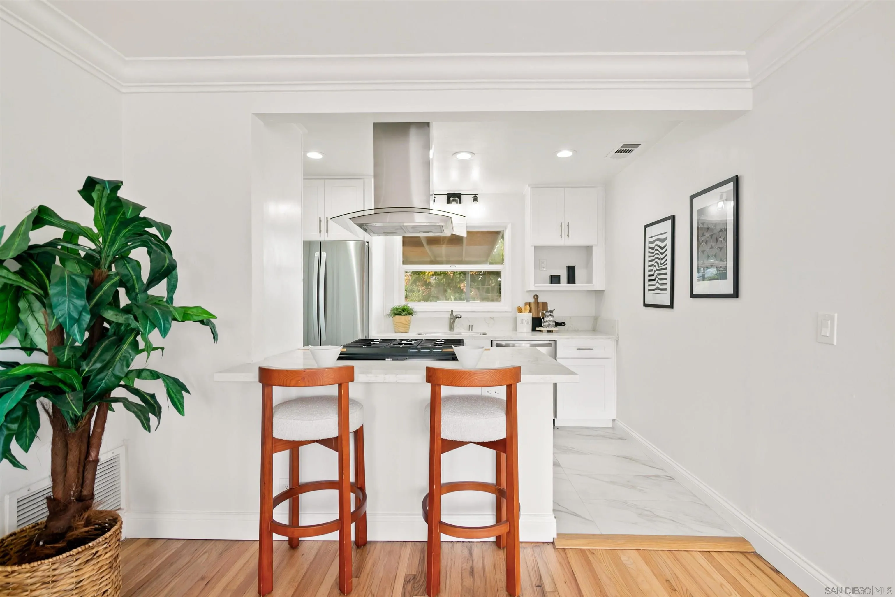 https://cdn.realtyfeed.com/cdn/127/250042413/b8f6c22ad44ebc2213625ceea5bad521.webp