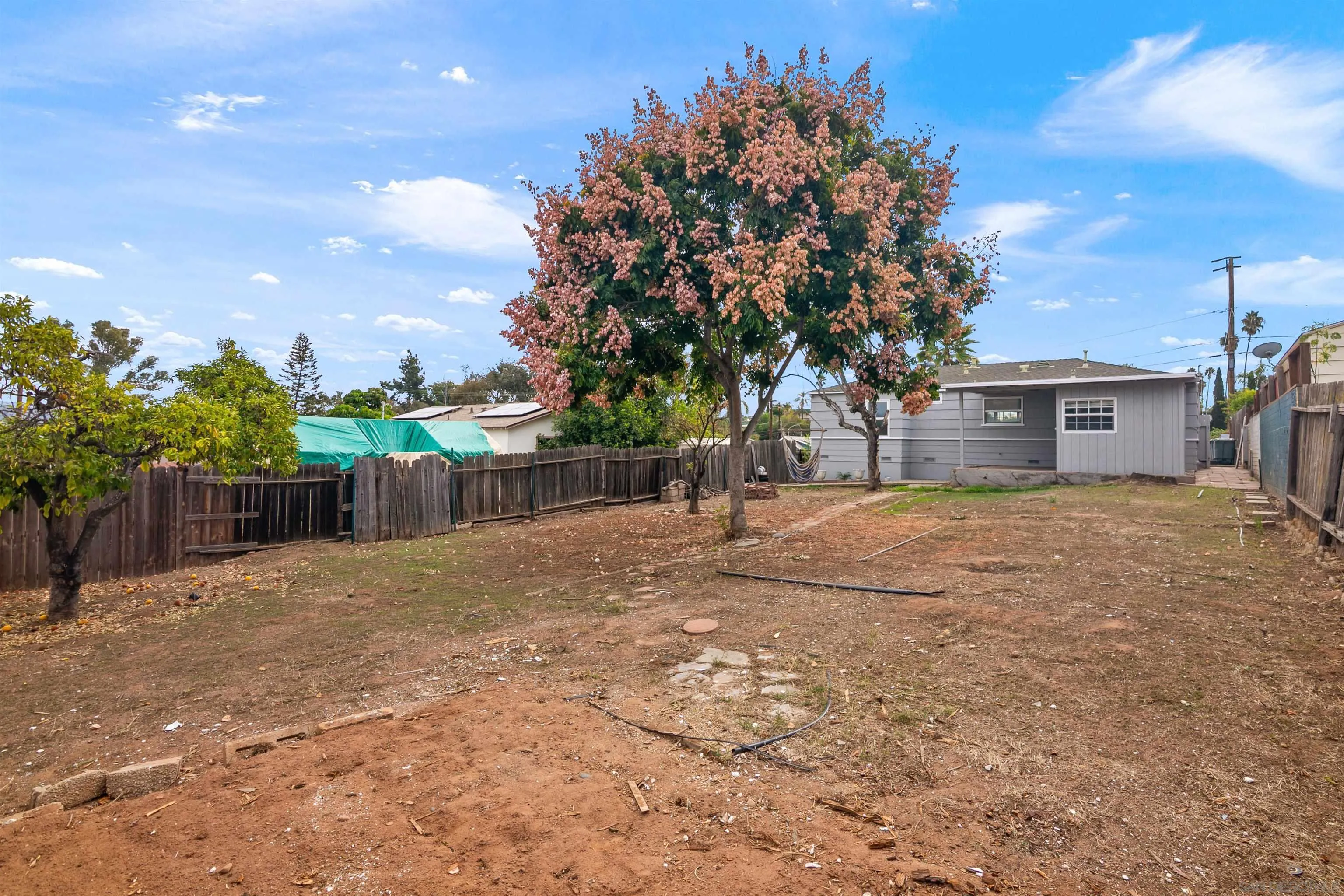 https://cdn.realtyfeed.com/cdn/127/250042413/d44f2c890346aa7e4a4f4724db1e5f32.webp