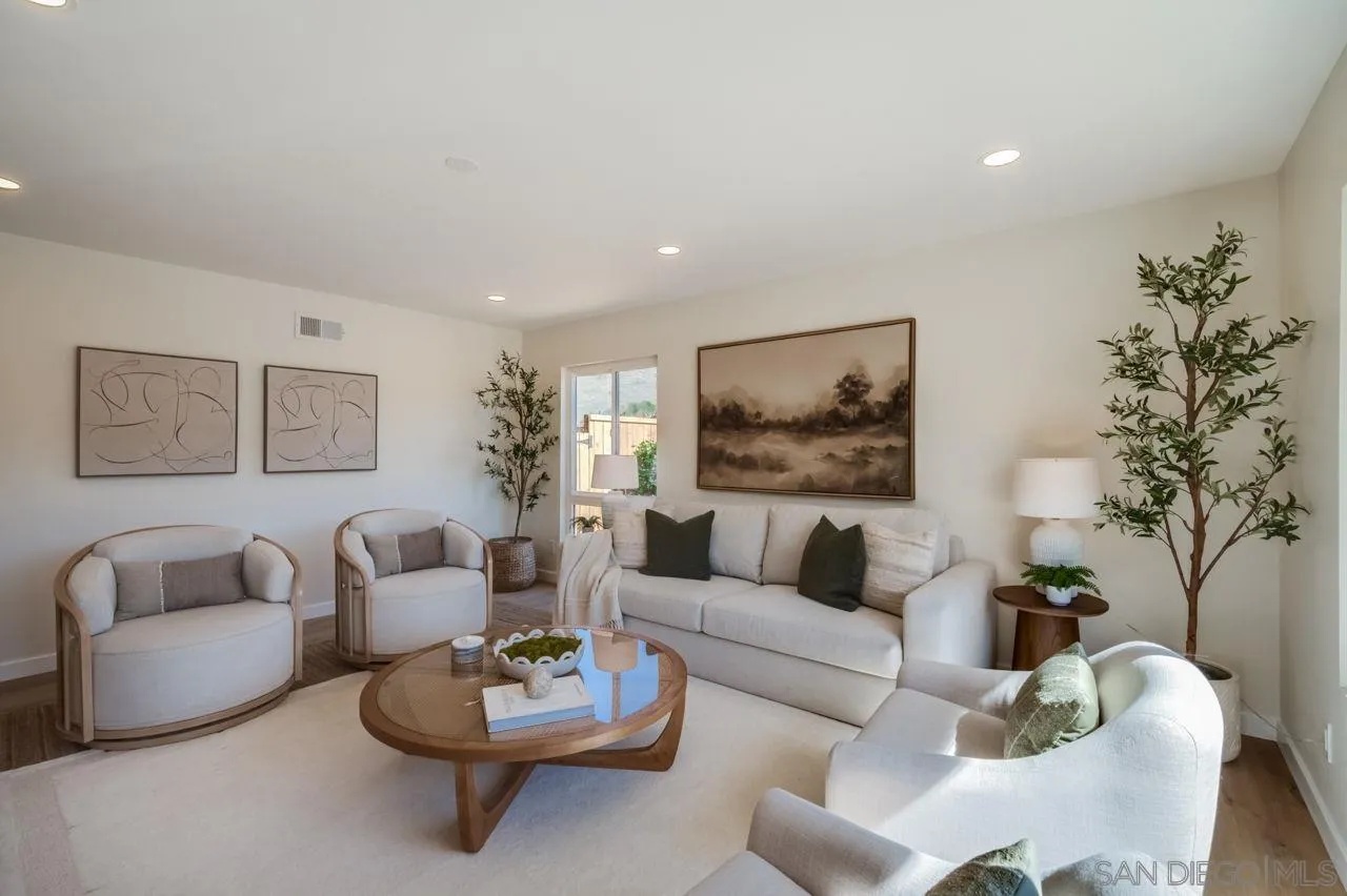 https://cdn.realtyfeed.com/cdn/127/250042414/0be5a56ef1b2ddd2c8f4a0024de343d2.webp
