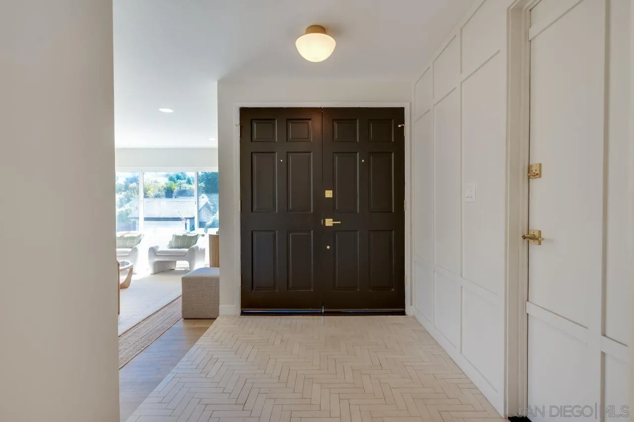 https://cdn.realtyfeed.com/cdn/127/250042414/f9aadacc66f5d3f1b9d8a65dd9ad51d2.webp