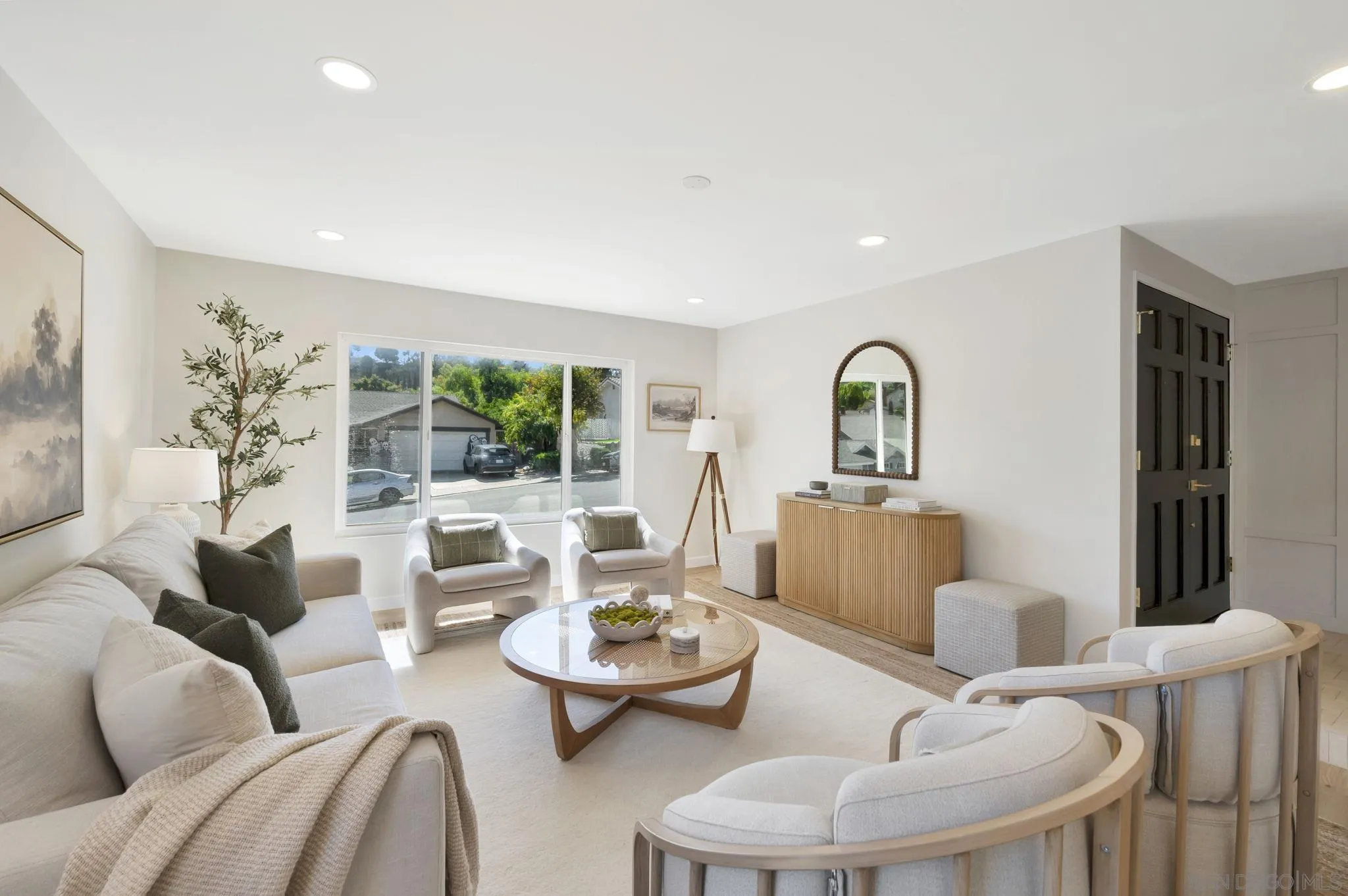 https://cdn.realtyfeed.com/cdn/127/250042414/fe7381a0b5b1334b1578d1a7a3957746.webp