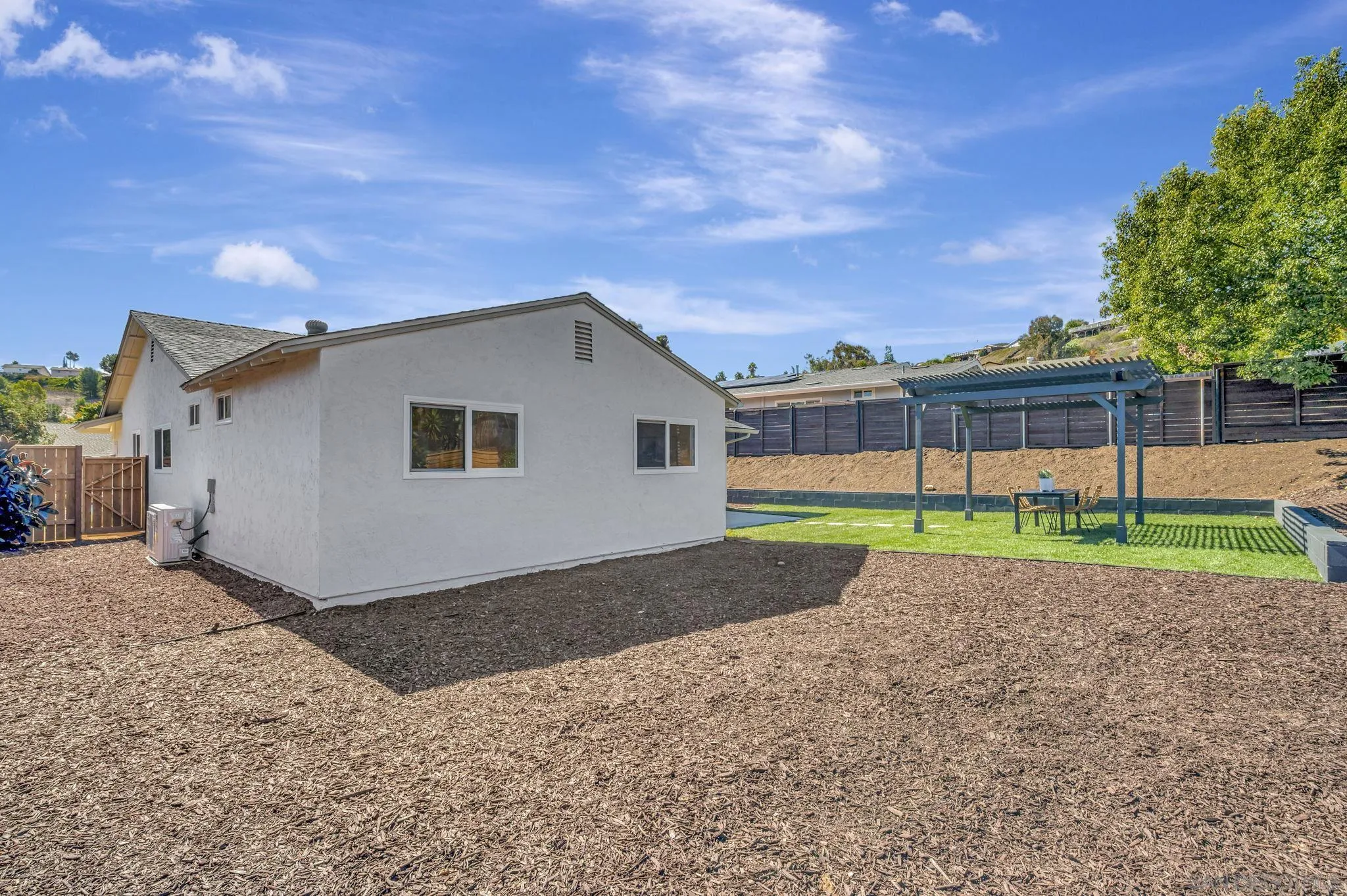 https://cdn.realtyfeed.com/cdn/127/250042414/ff0c1e5b15a2ca2ae95841d74c2e7169.webp