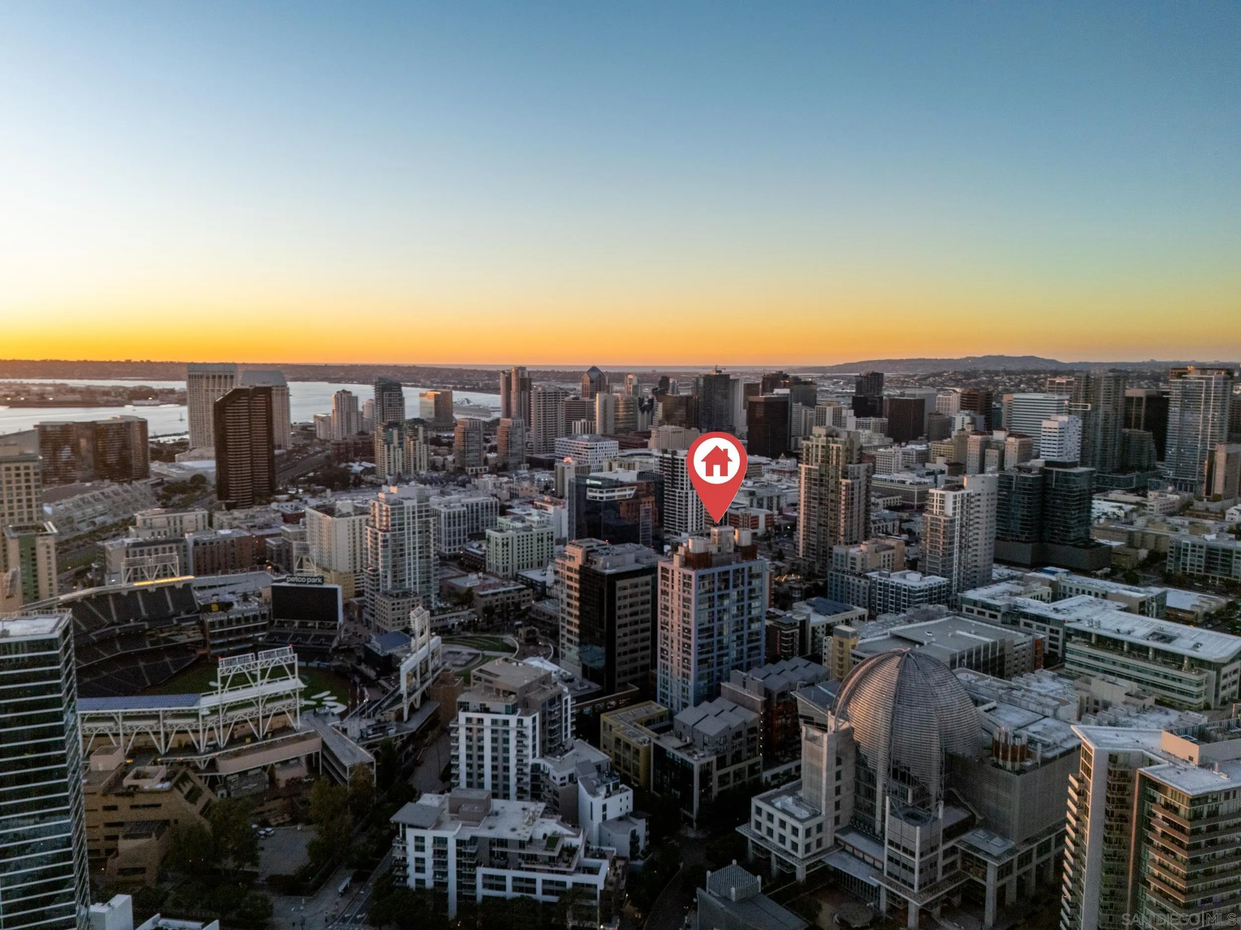 https://cdn.realtyfeed.com/cdn/127/250042419/1051cae30db0d75c99e9d0c9560e9803.webp