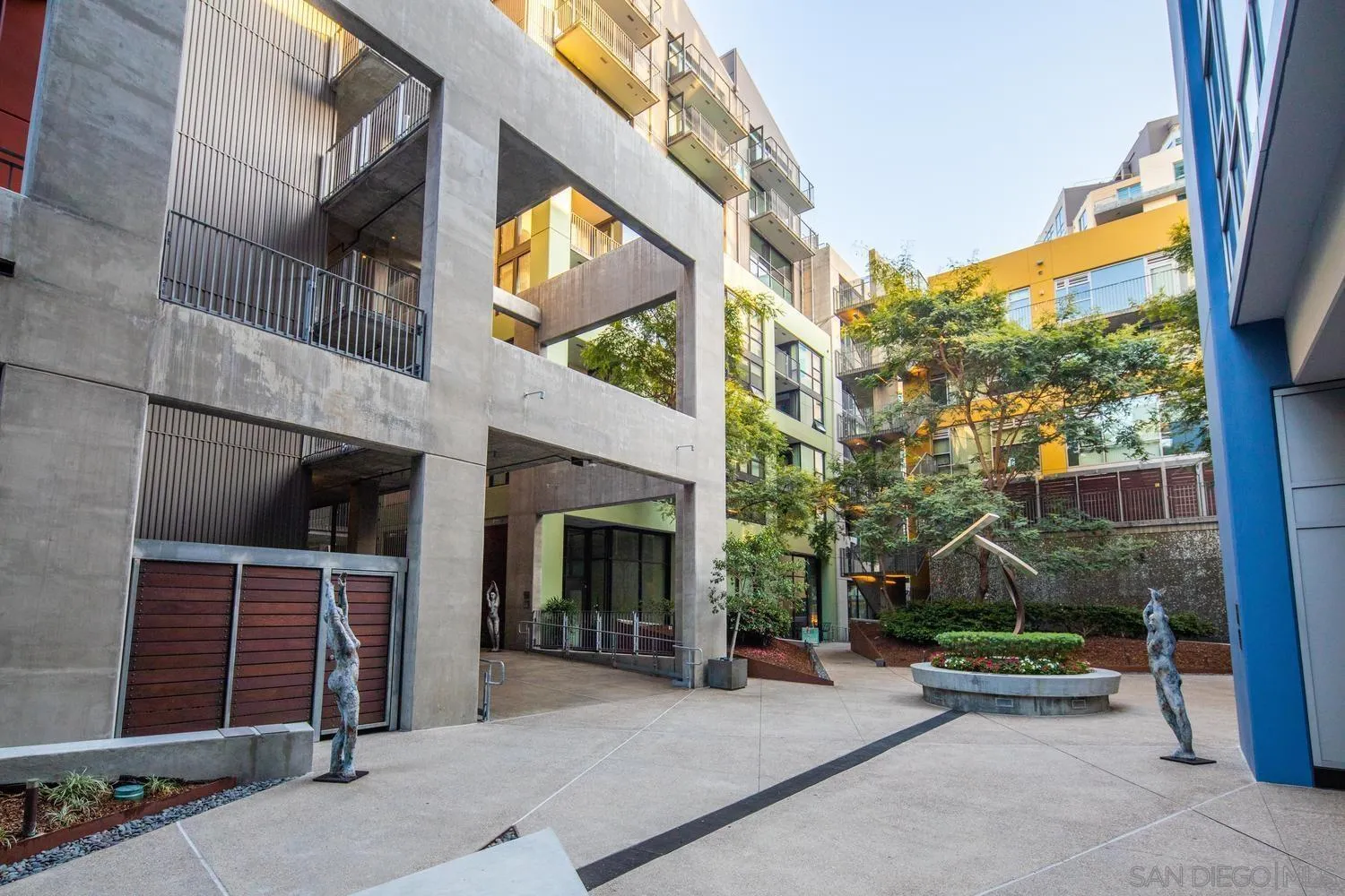 https://cdn.realtyfeed.com/cdn/127/250042419/3196c80ebbcdfbac9d0dc6ecc5711d47.webp