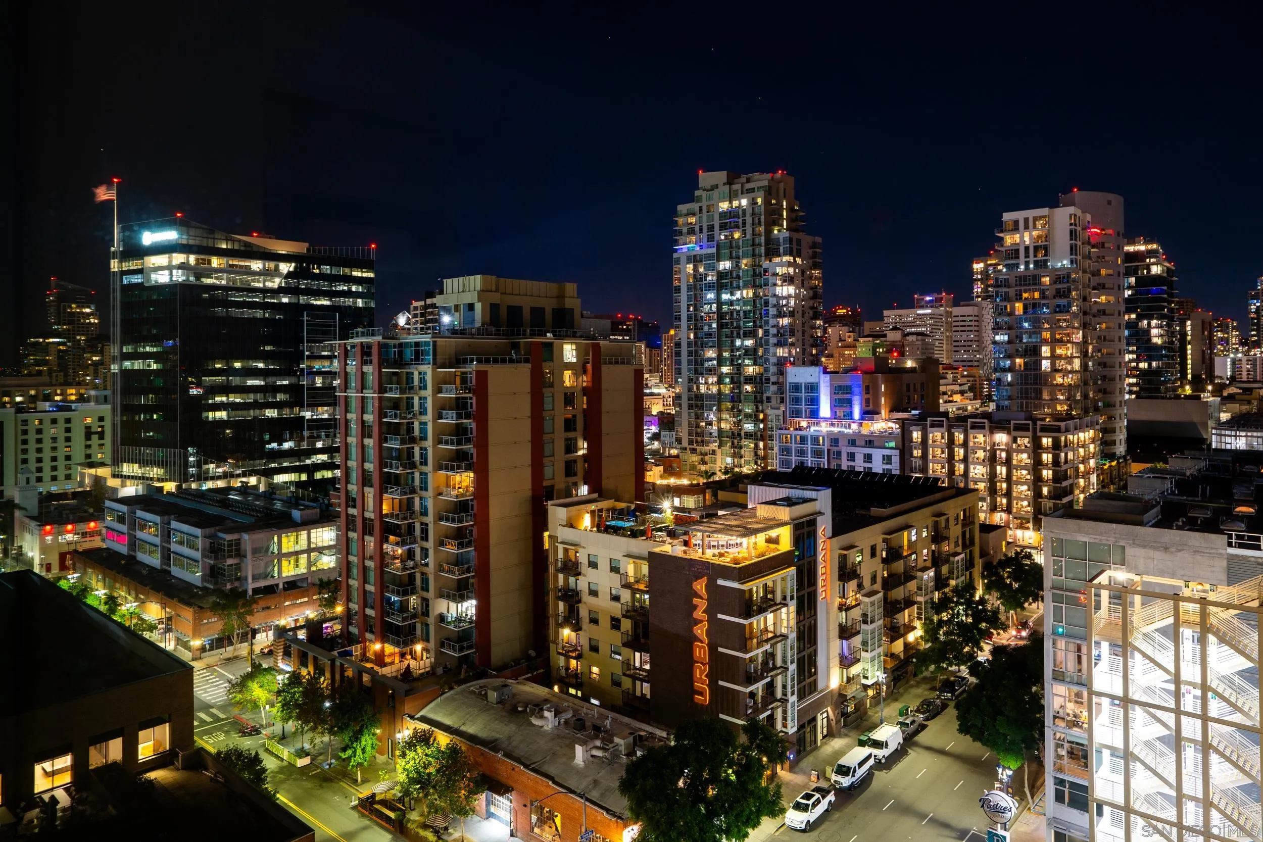 https://cdn.realtyfeed.com/cdn/127/250042419/8dc47e6075c243de1cbb2a34ab69ad93.webp