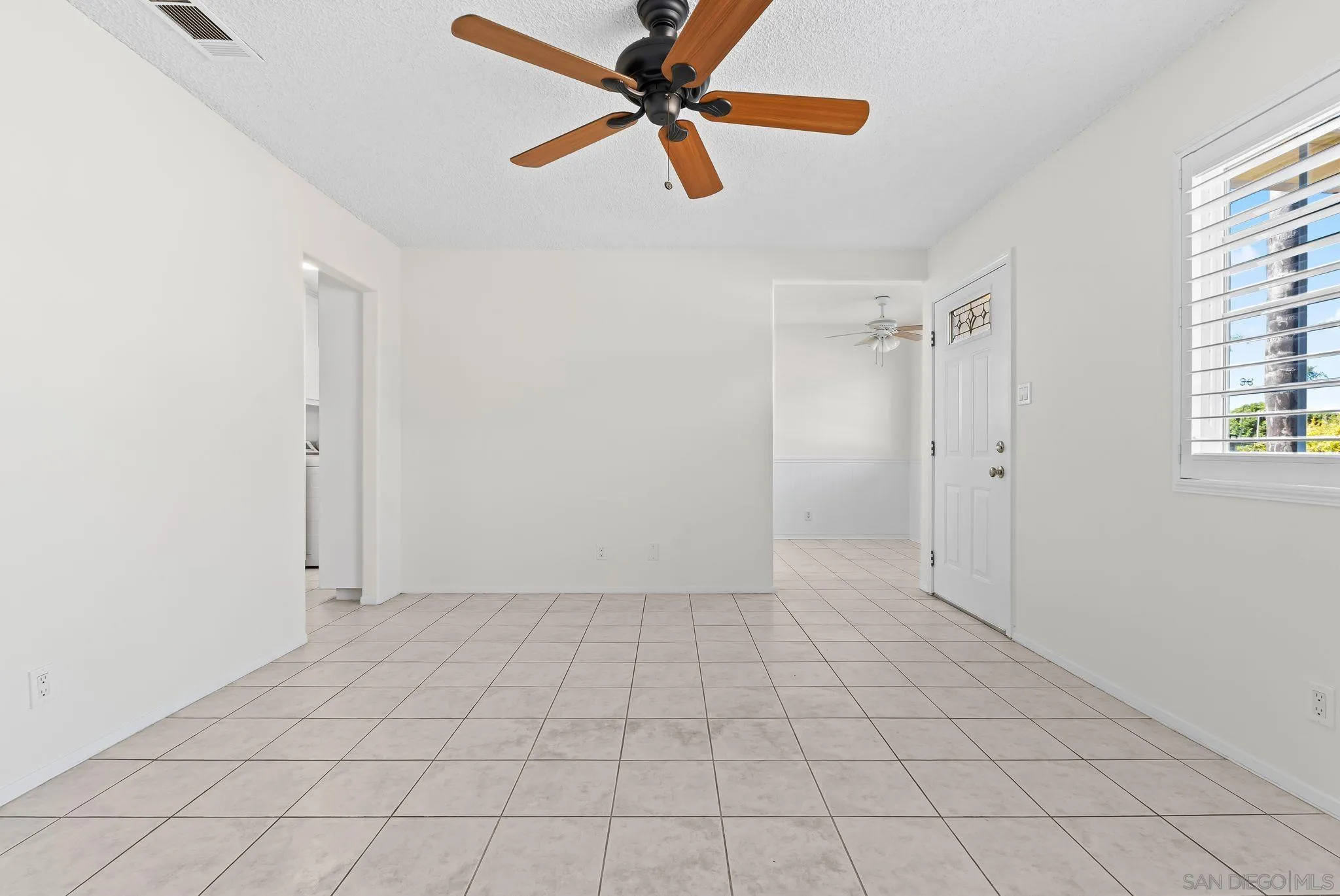 https://cdn.realtyfeed.com/cdn/127/250042421/3ba5beca61126abe6c6f7900bc31257c.webp