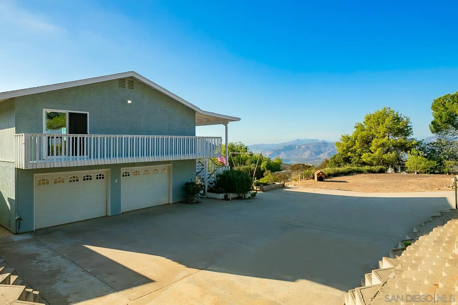 https://cdn.realtyfeed.com/cdn/127/250042429/2a9f279a0bbf743cda6278ed2301b095.webp