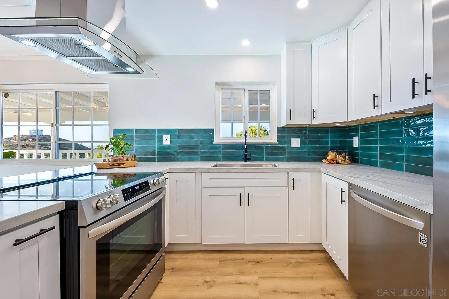 https://cdn.realtyfeed.com/cdn/127/250042429/92f92f063a92e8c8f8ee3c339f1e84c1.webp