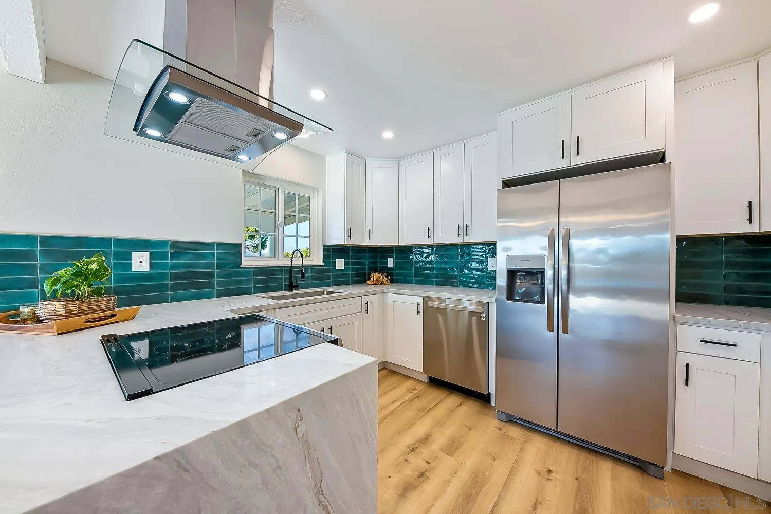 https://cdn.realtyfeed.com/cdn/127/250042429/962958519d15ae631be53dfaa04e597e.webp