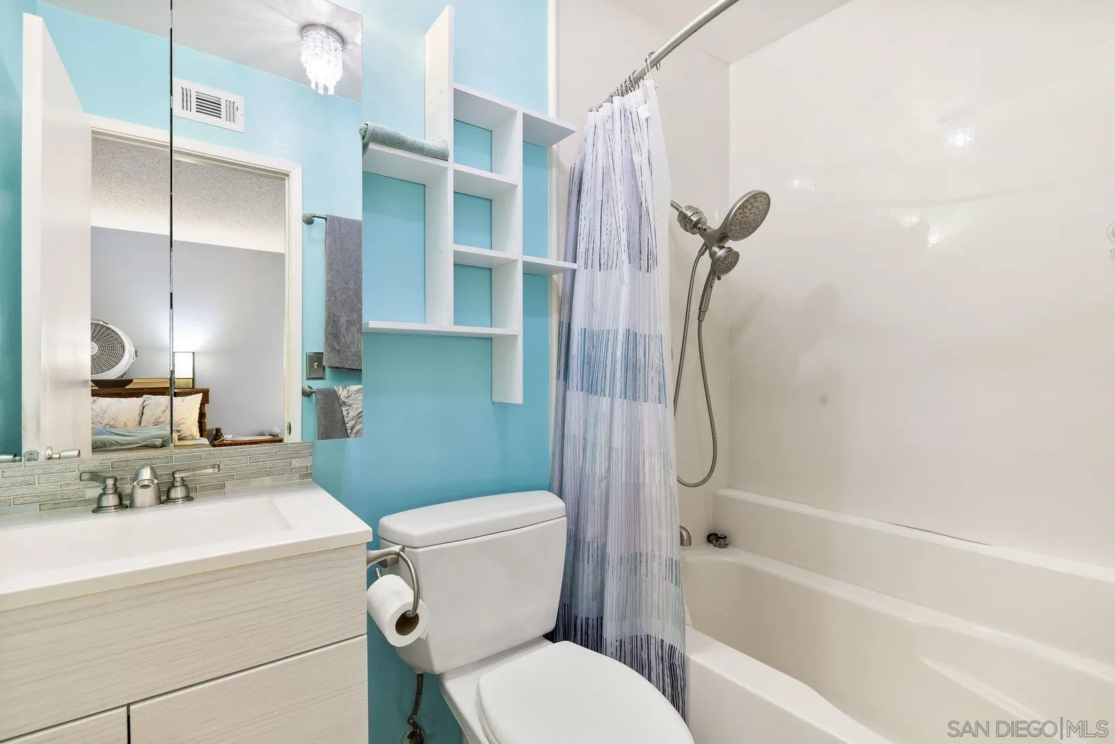 https://cdn.realtyfeed.com/cdn/127/250042430/942927c62d574e24c5f9ce6b6726c8f4.webp