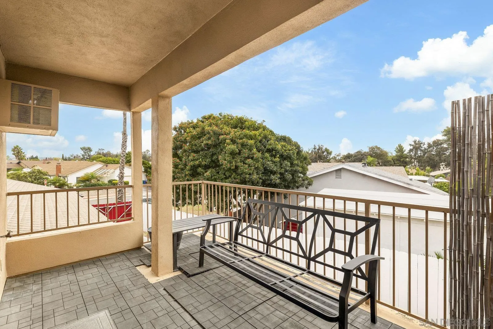 https://cdn.realtyfeed.com/cdn/127/250042430/f0fe2f3fc7ec48a96da97a8dfd99db46.webp