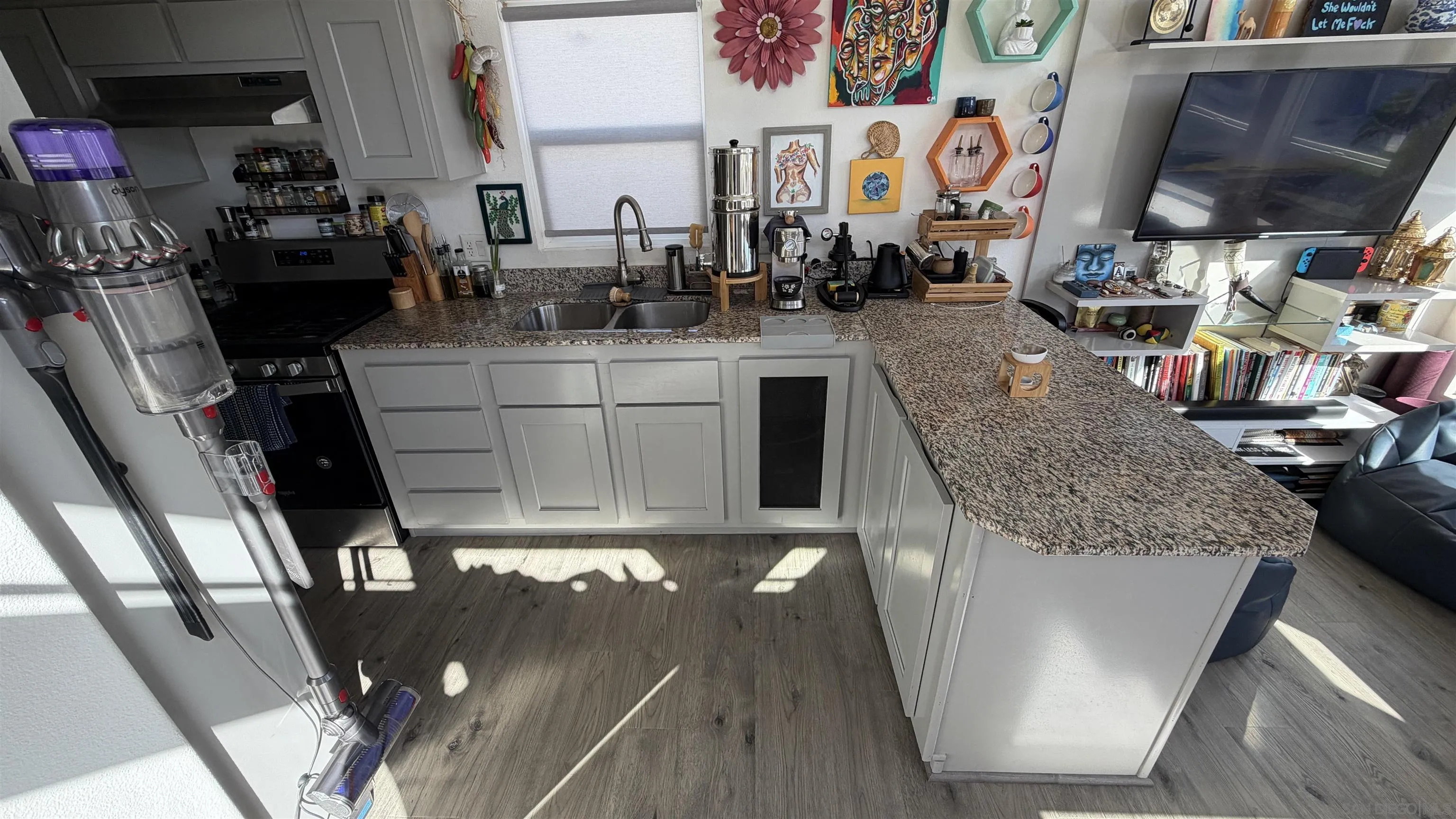 https://cdn.realtyfeed.com/cdn/127/250042440/071fd57e3dbf9c6c5da04a37e4dc15d7.webp
