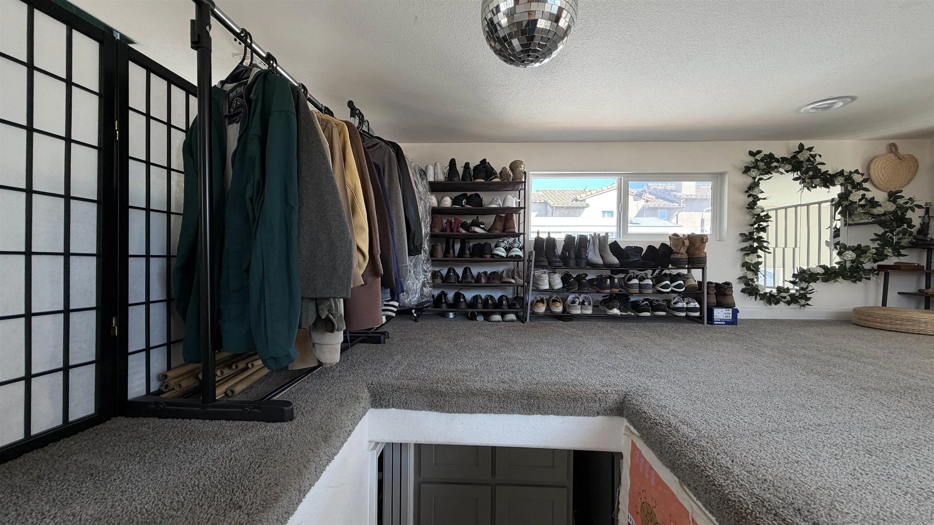 https://cdn.realtyfeed.com/cdn/127/250042440/dbf1af9f1eba5339bb22db8886ee57b4.webp