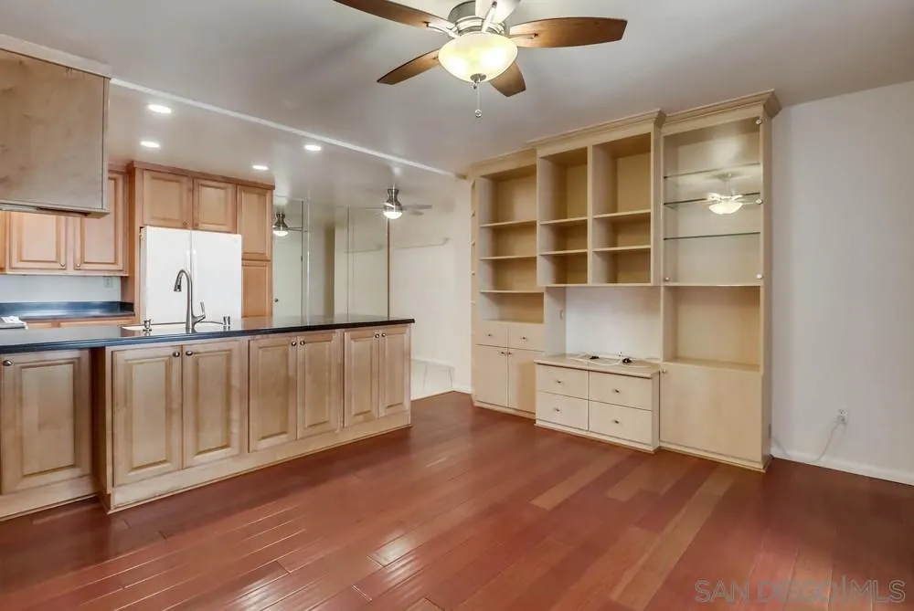 https://cdn.realtyfeed.com/cdn/127/250042457/4bc4586c4a0ae06ef4d0bf692488d0d4.webp