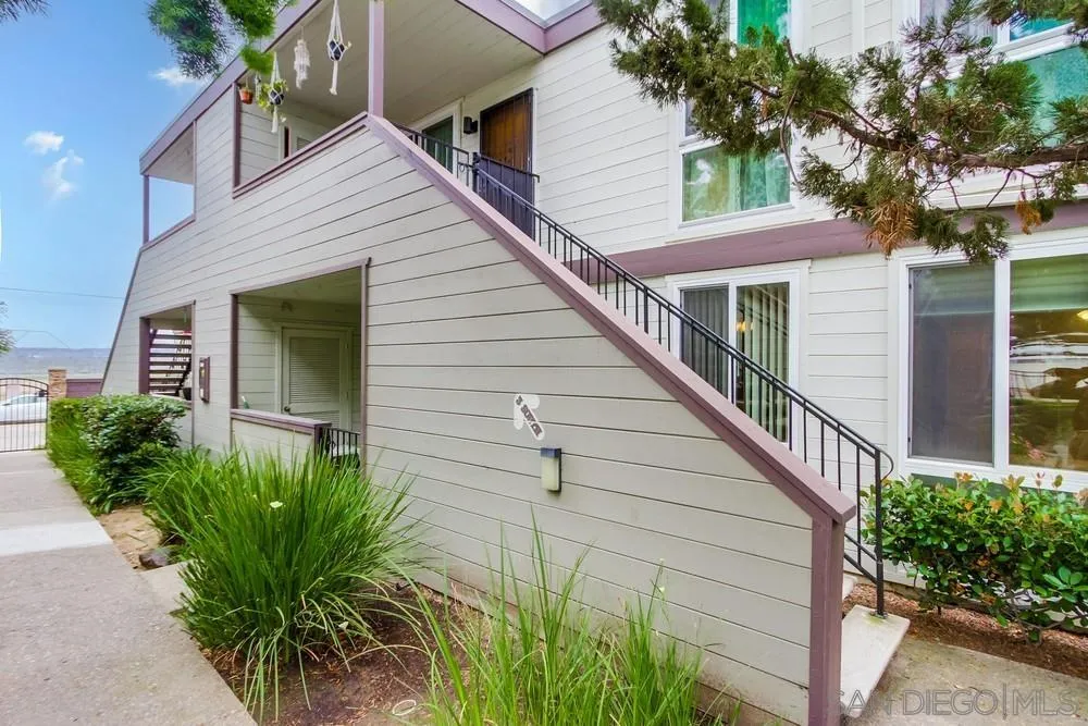 https://cdn.realtyfeed.com/cdn/127/250042457/680cf3b4ad7d4fd5f40d3cbb7da49e60.webp