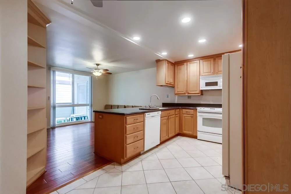 https://cdn.realtyfeed.com/cdn/127/250042457/dd5095b4230b9deb43cb320c9f82aeb7.webp