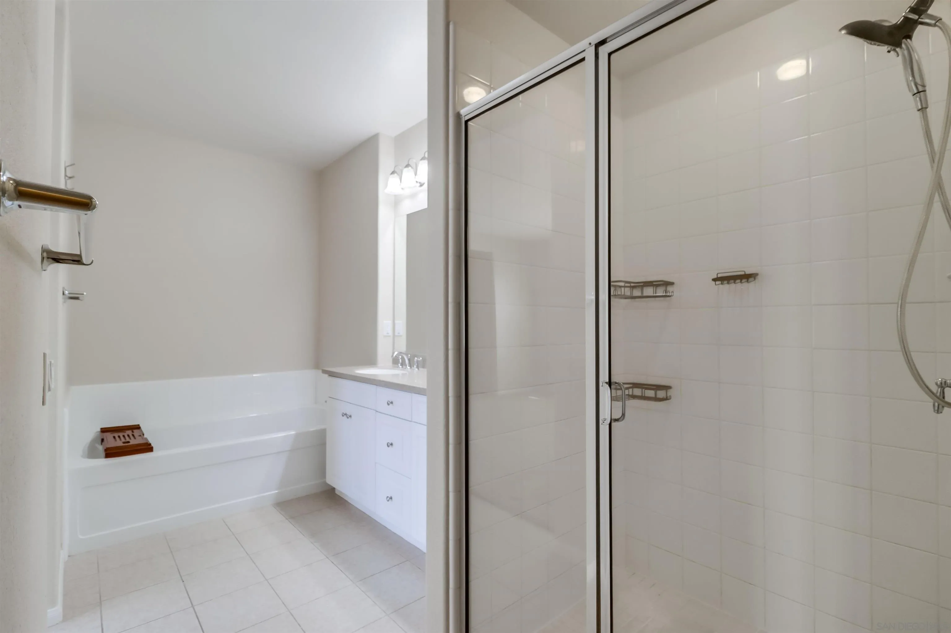 https://cdn.realtyfeed.com/cdn/127/250042458/3e4581988b89892f3e94b965035e583f.webp