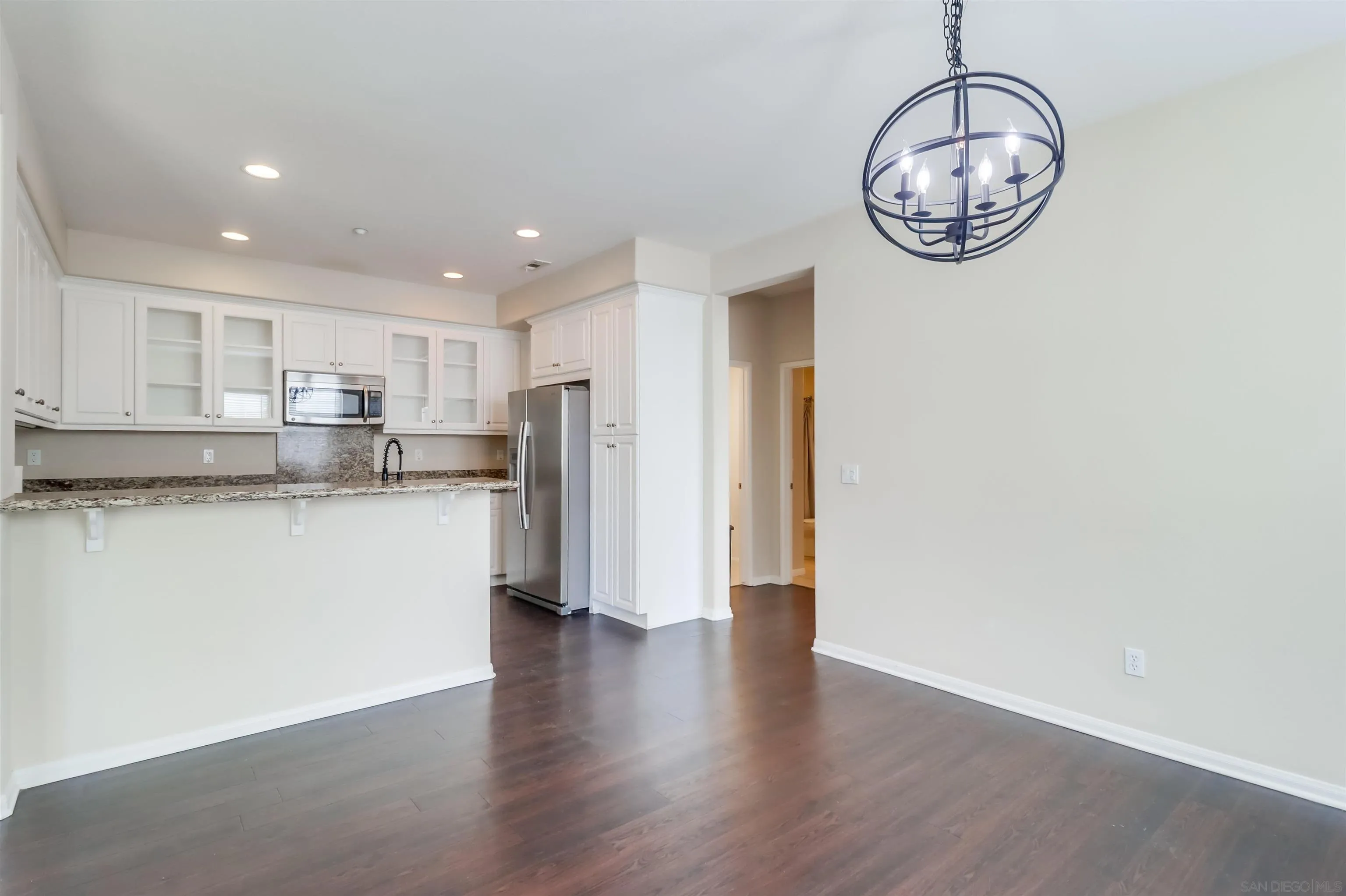 https://cdn.realtyfeed.com/cdn/127/250042458/8158ced966c57ebaeaefbd7749ae4cd1.webp