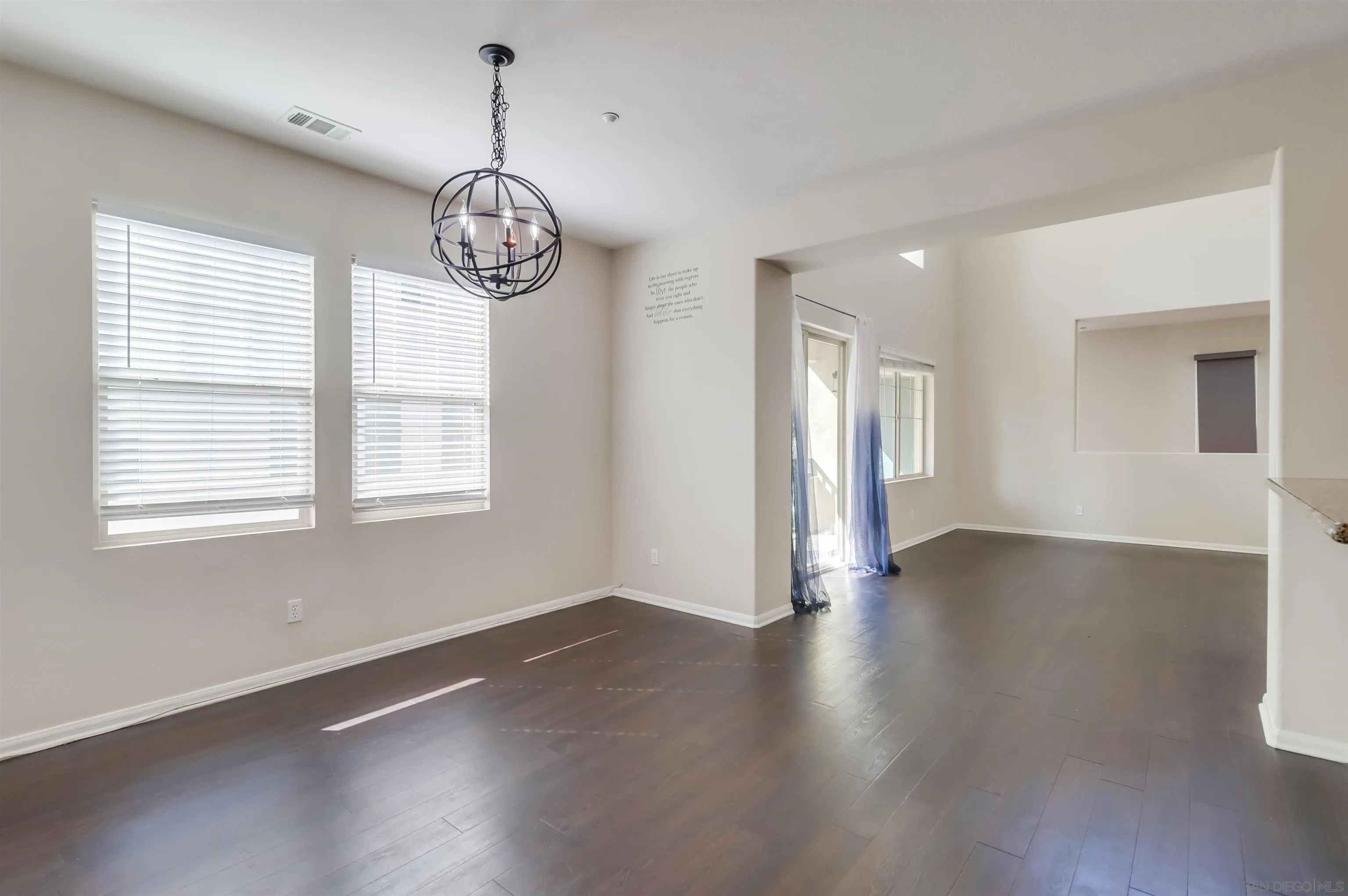 https://cdn.realtyfeed.com/cdn/127/250042458/9e79629629a0aef7a20fe57fff0e2674.webp