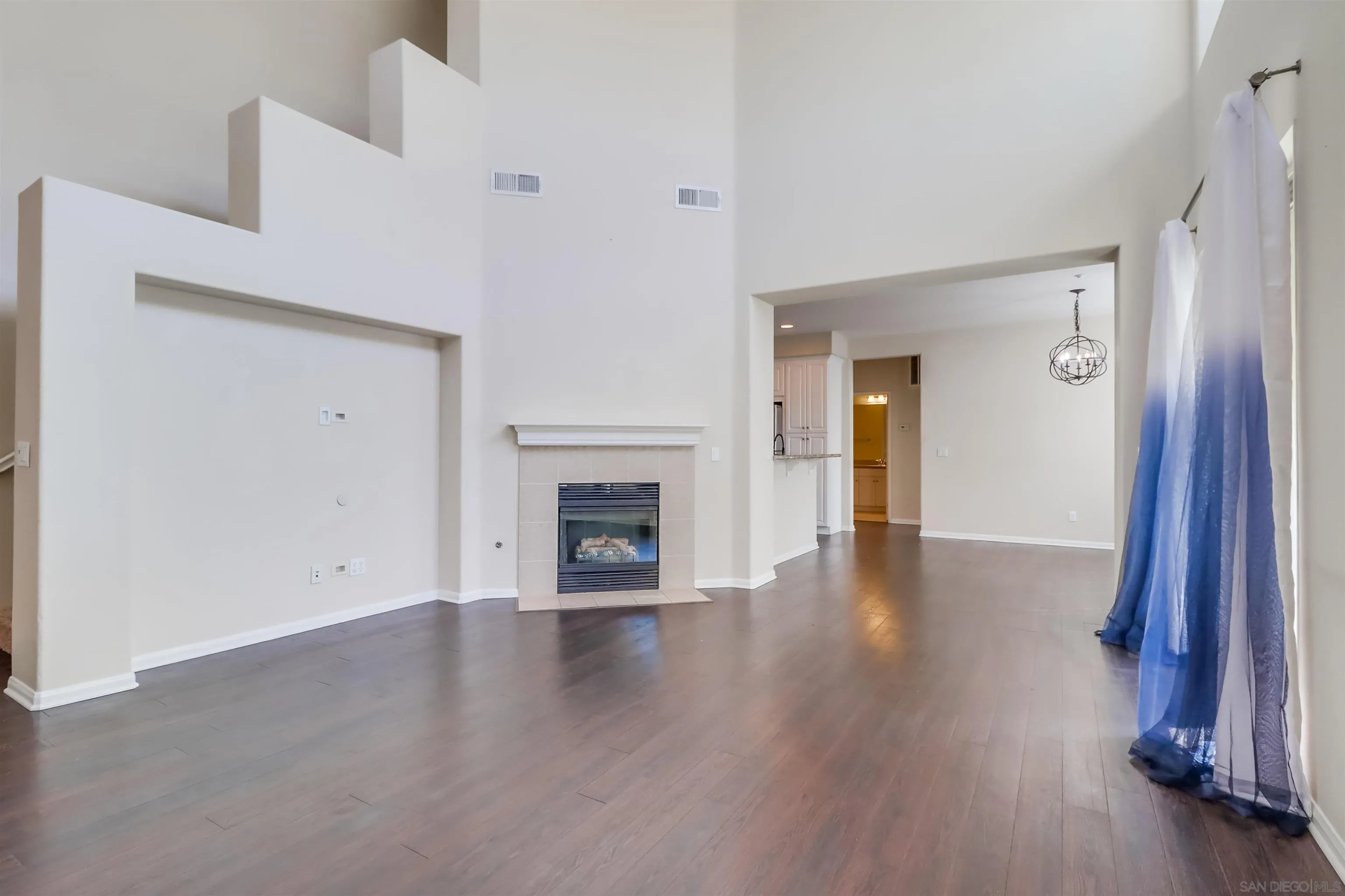 https://cdn.realtyfeed.com/cdn/127/250042458/b39a5e5ec599023c5434843cb624e522.webp