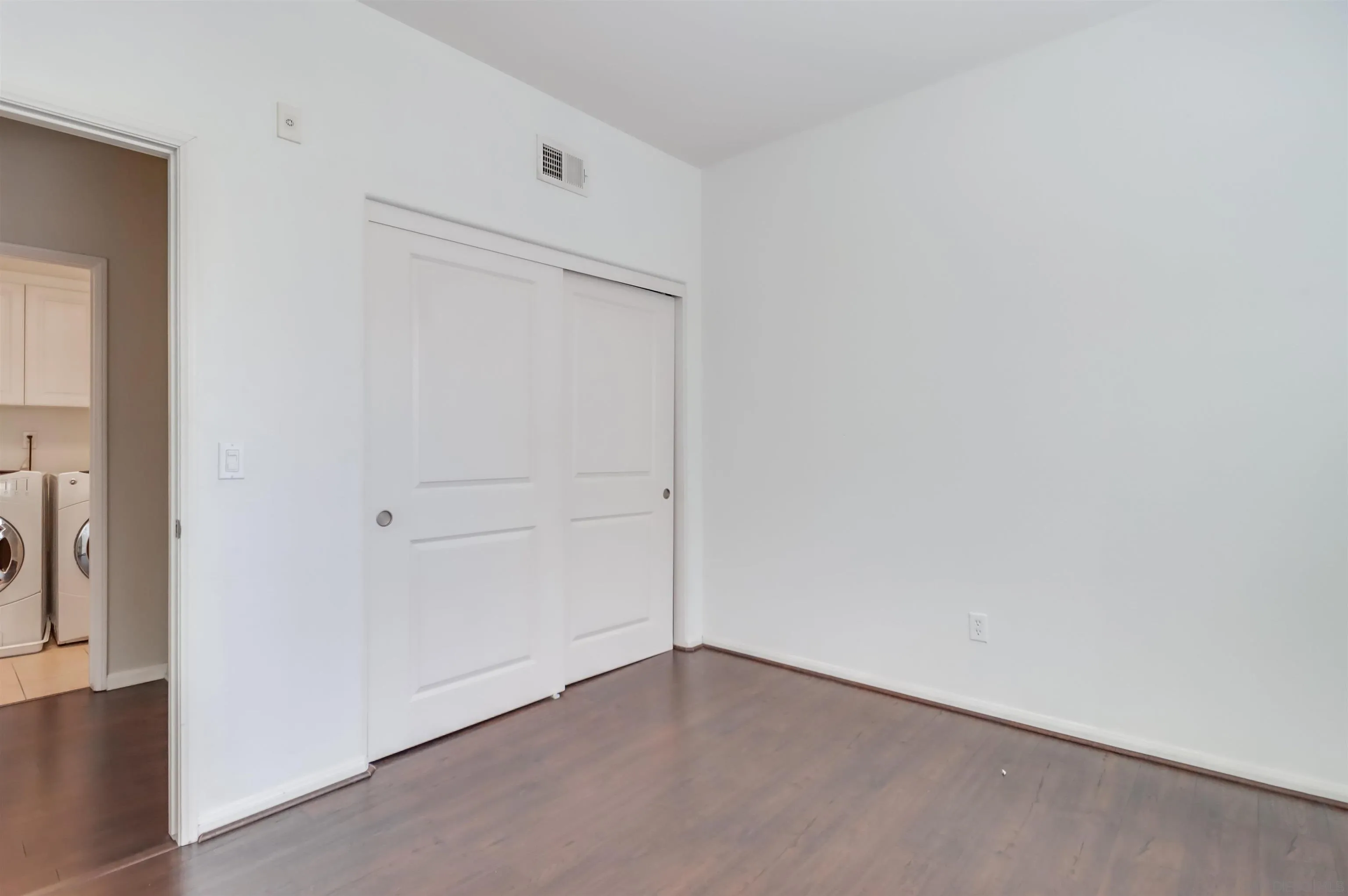 https://cdn.realtyfeed.com/cdn/127/250042458/c4a7e7a0c31bc6c8b1188ed5ec20b2e8.webp