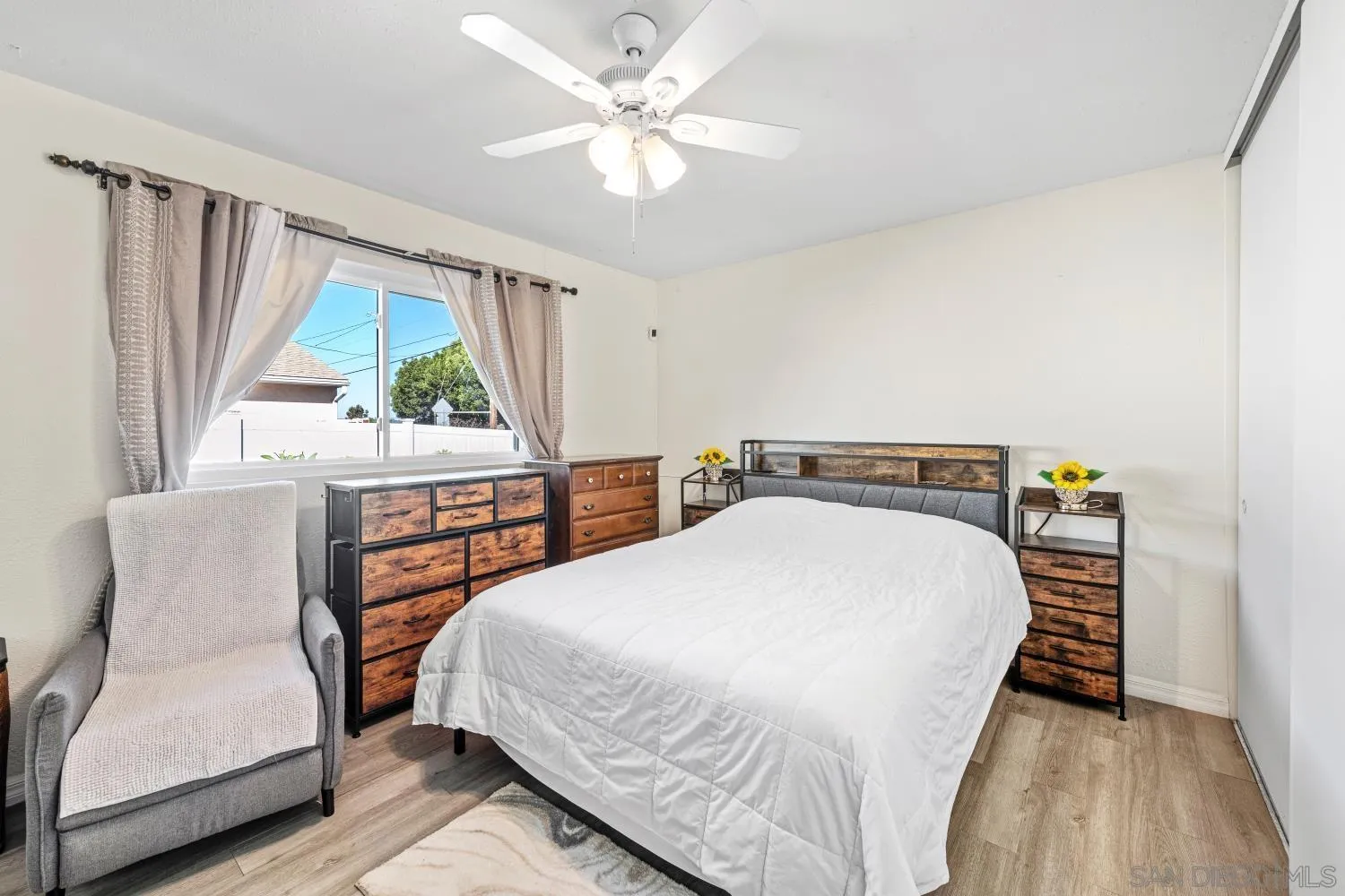 https://cdn.realtyfeed.com/cdn/127/250042461/283763a584c824d291086d9ca67662f0.webp