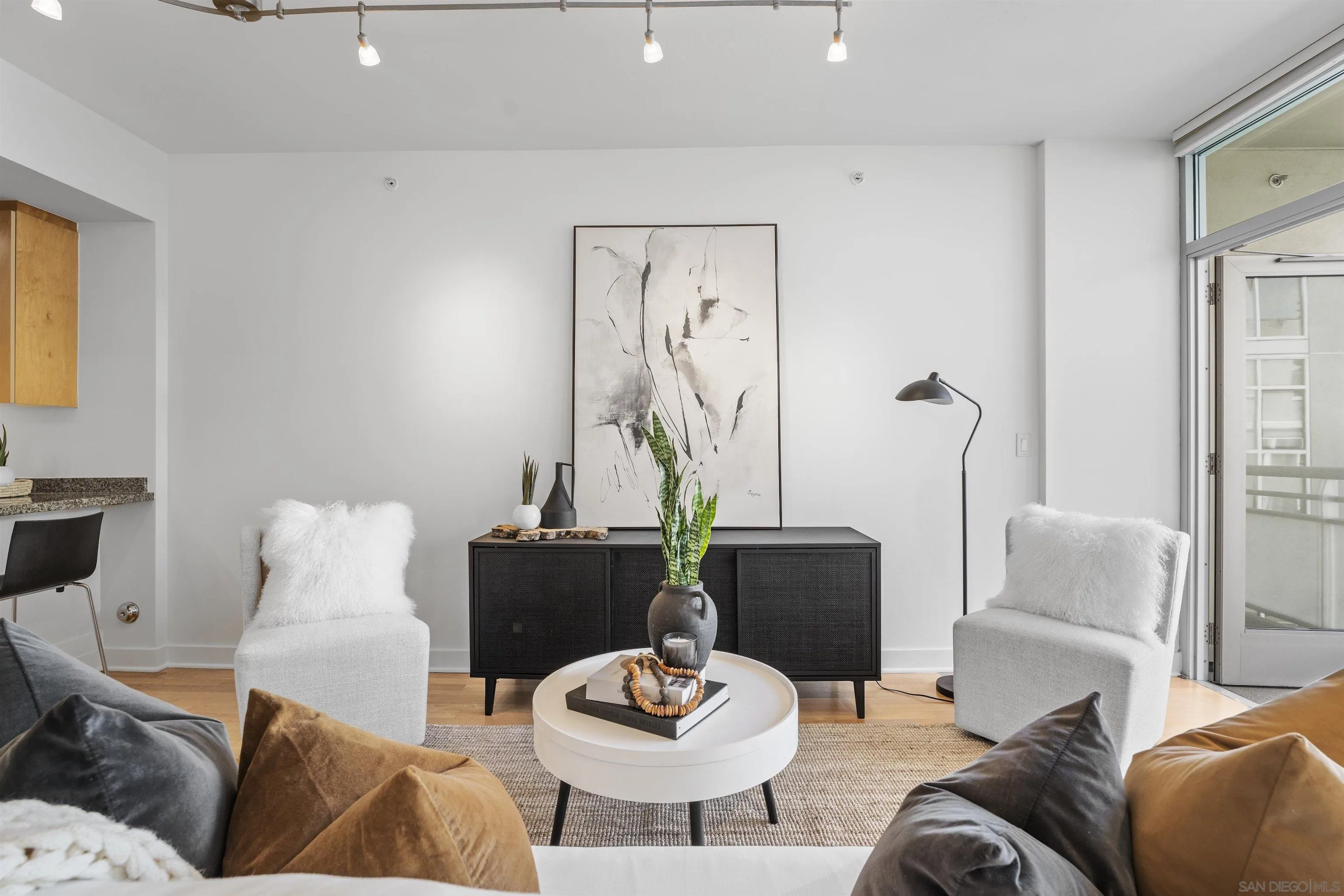 https://cdn.realtyfeed.com/cdn/127/250042470/283dc430fb1a99ef6b34136bcca48a8c.webp