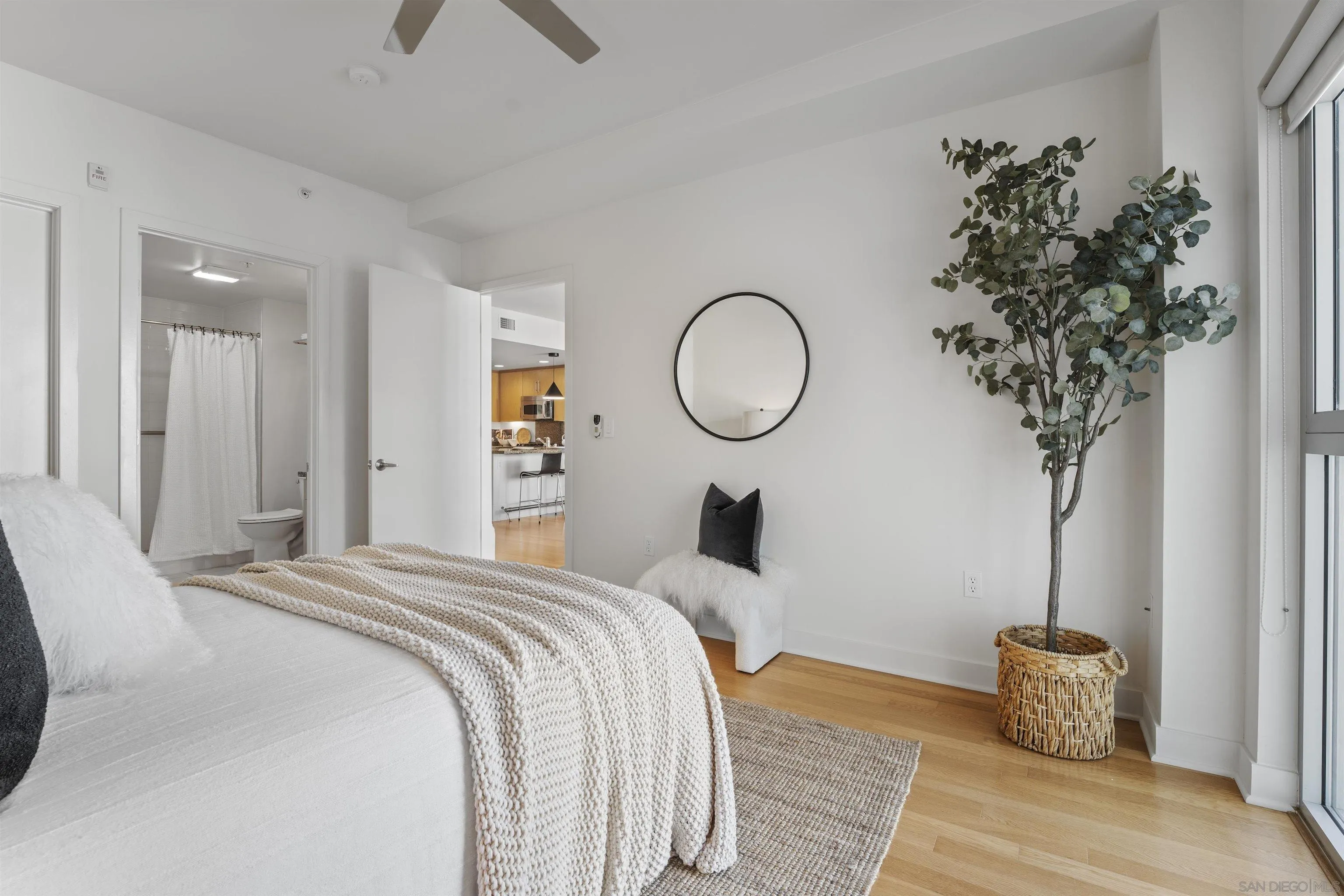 https://cdn.realtyfeed.com/cdn/127/250042470/bf741557bbe8af8f590331596571a614.webp