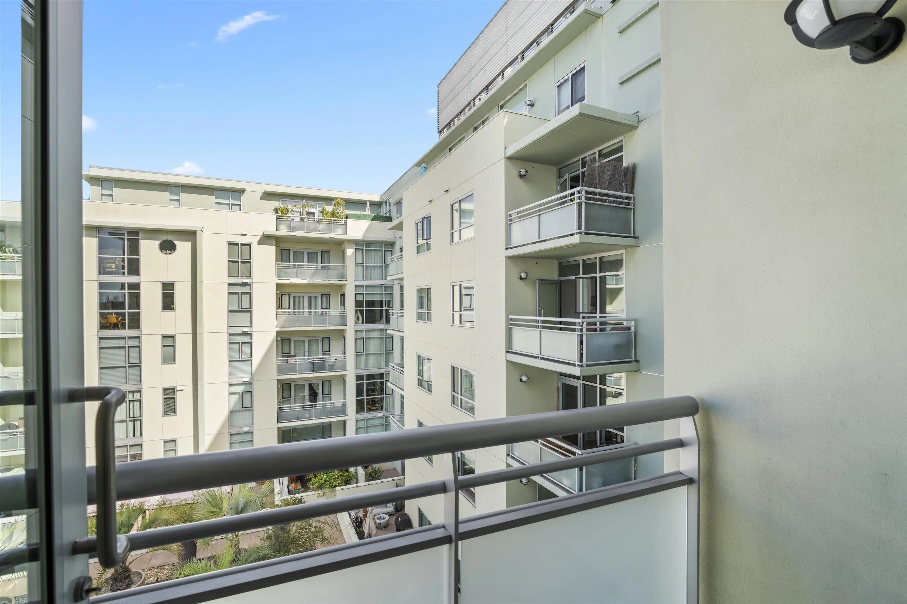 https://cdn.realtyfeed.com/cdn/127/250042470/e63227a2448d7f8de385941d6944a178.webp