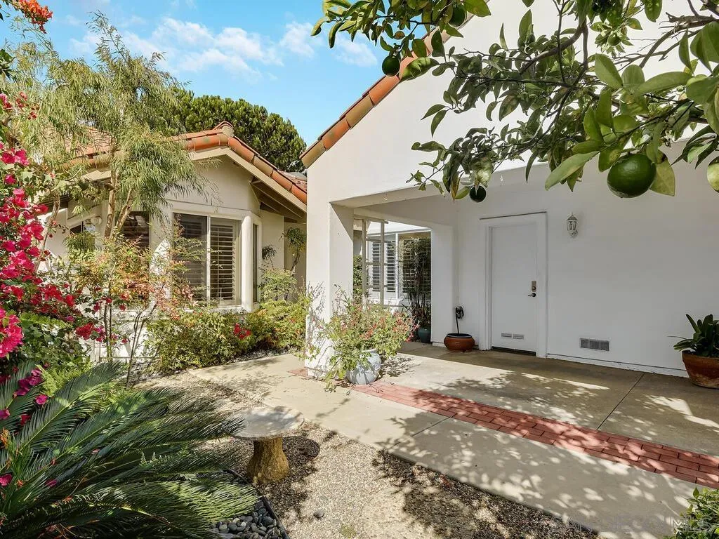 https://cdn.realtyfeed.com/cdn/127/250042495/9aae62bf37ab36e58c94fad2eebd67c7.webp