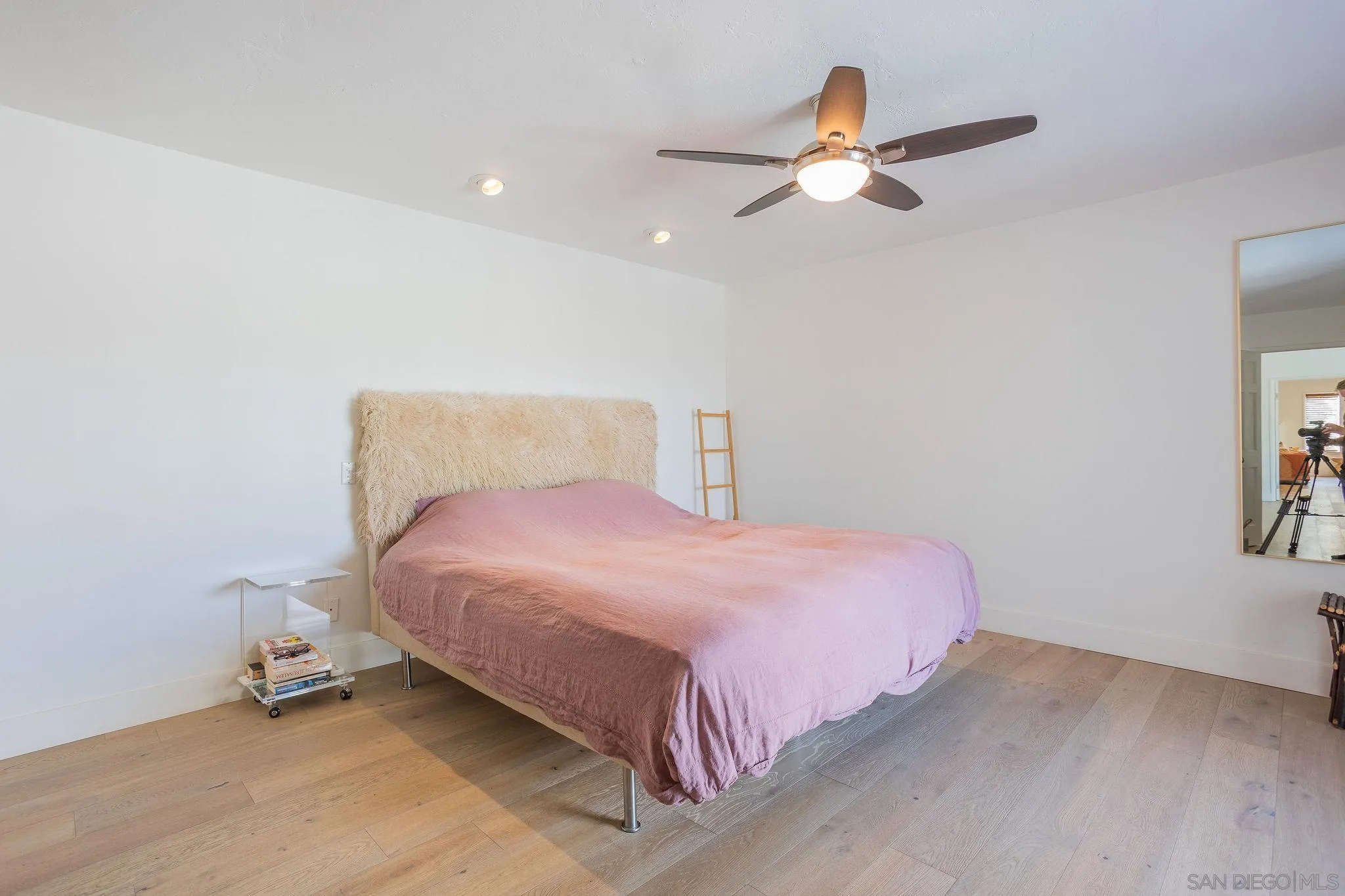 https://cdn.realtyfeed.com/cdn/127/250042523/209b68aade52721cdd788d2f3b5ae217.webp