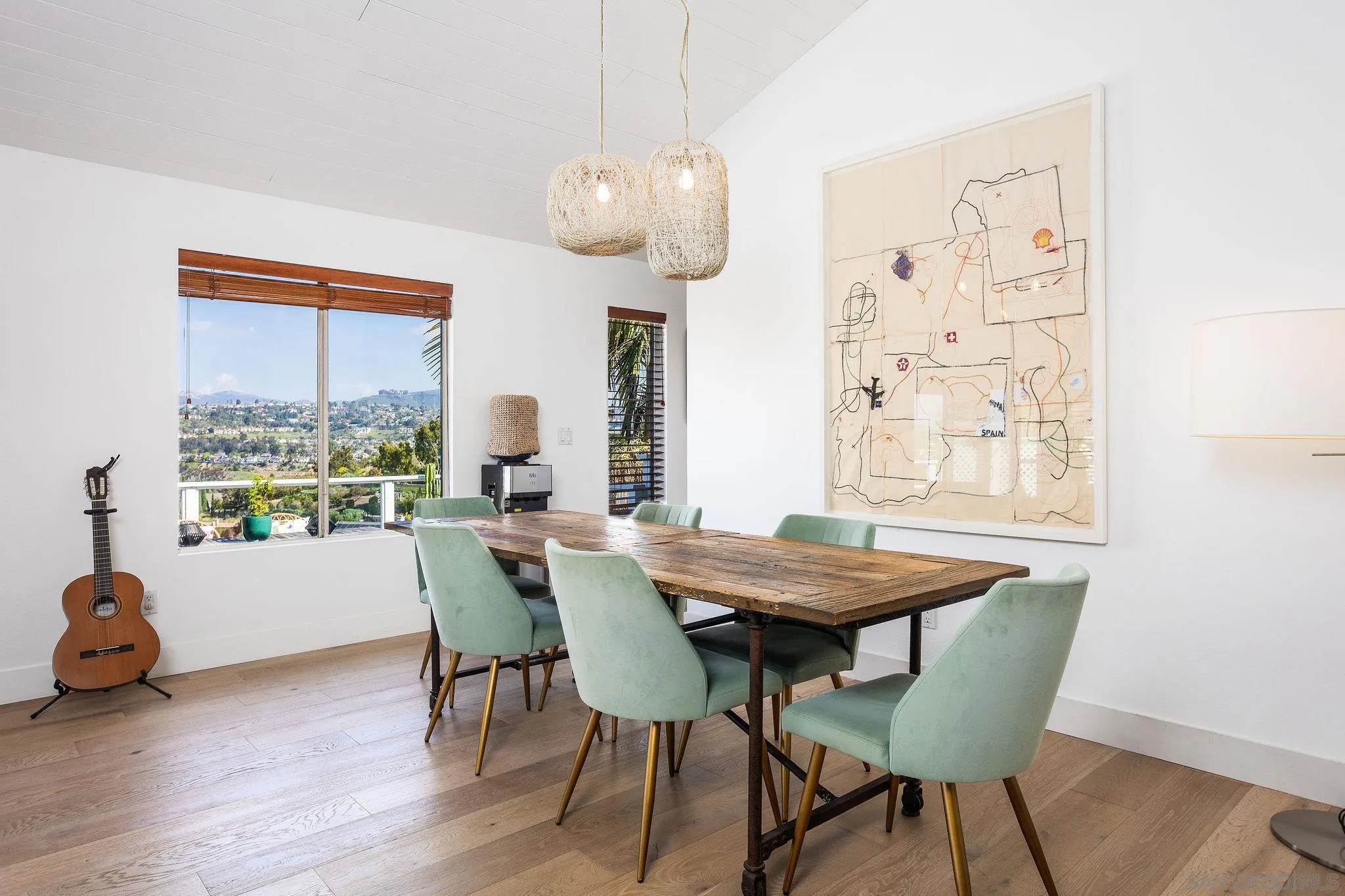 https://cdn.realtyfeed.com/cdn/127/250042523/8373c5d06f37e09bb1cd62d311ca3edf.webp