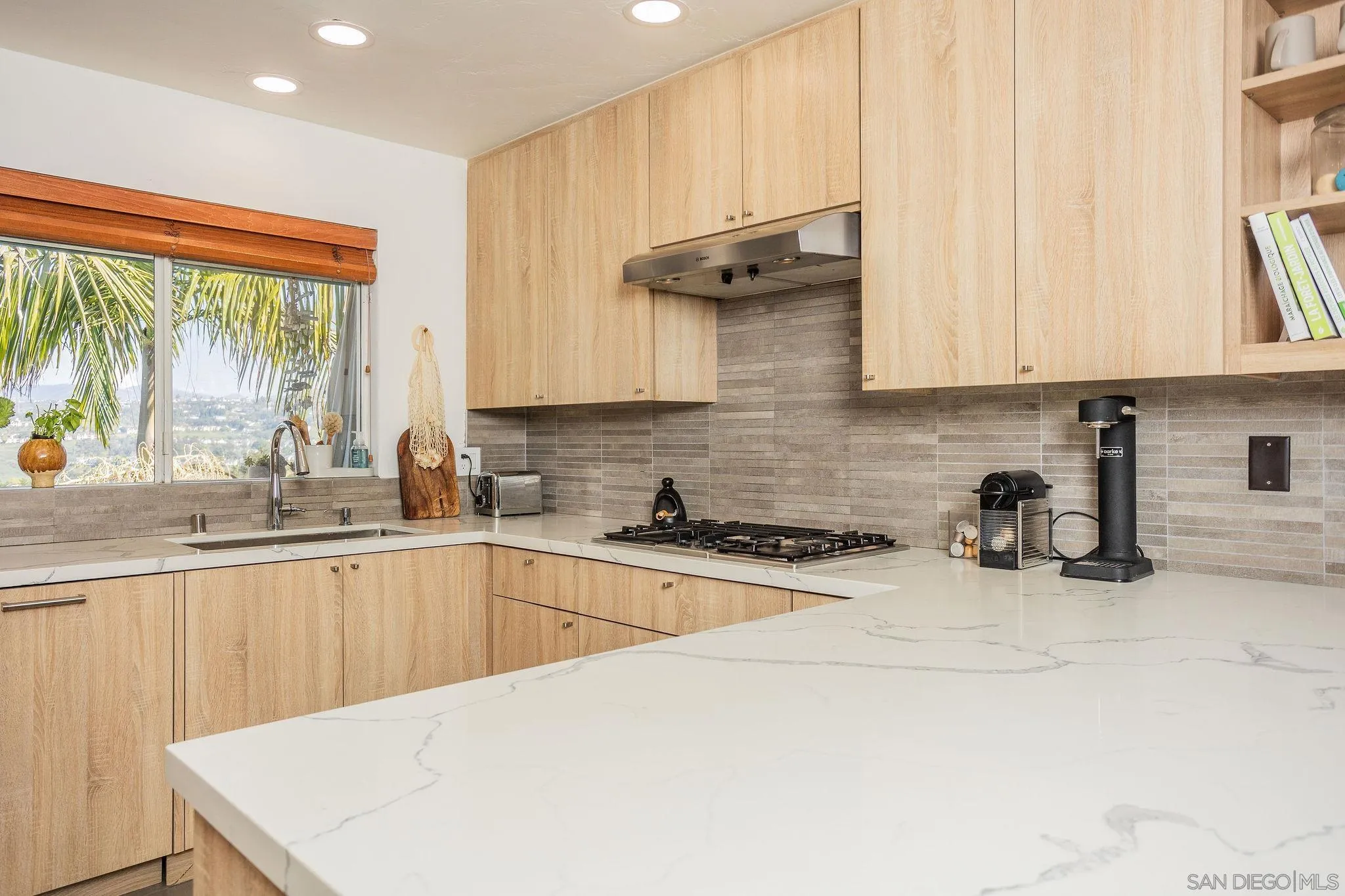 https://cdn.realtyfeed.com/cdn/127/250042523/af0b69cf9b4e505014c7f90ca1295863.webp