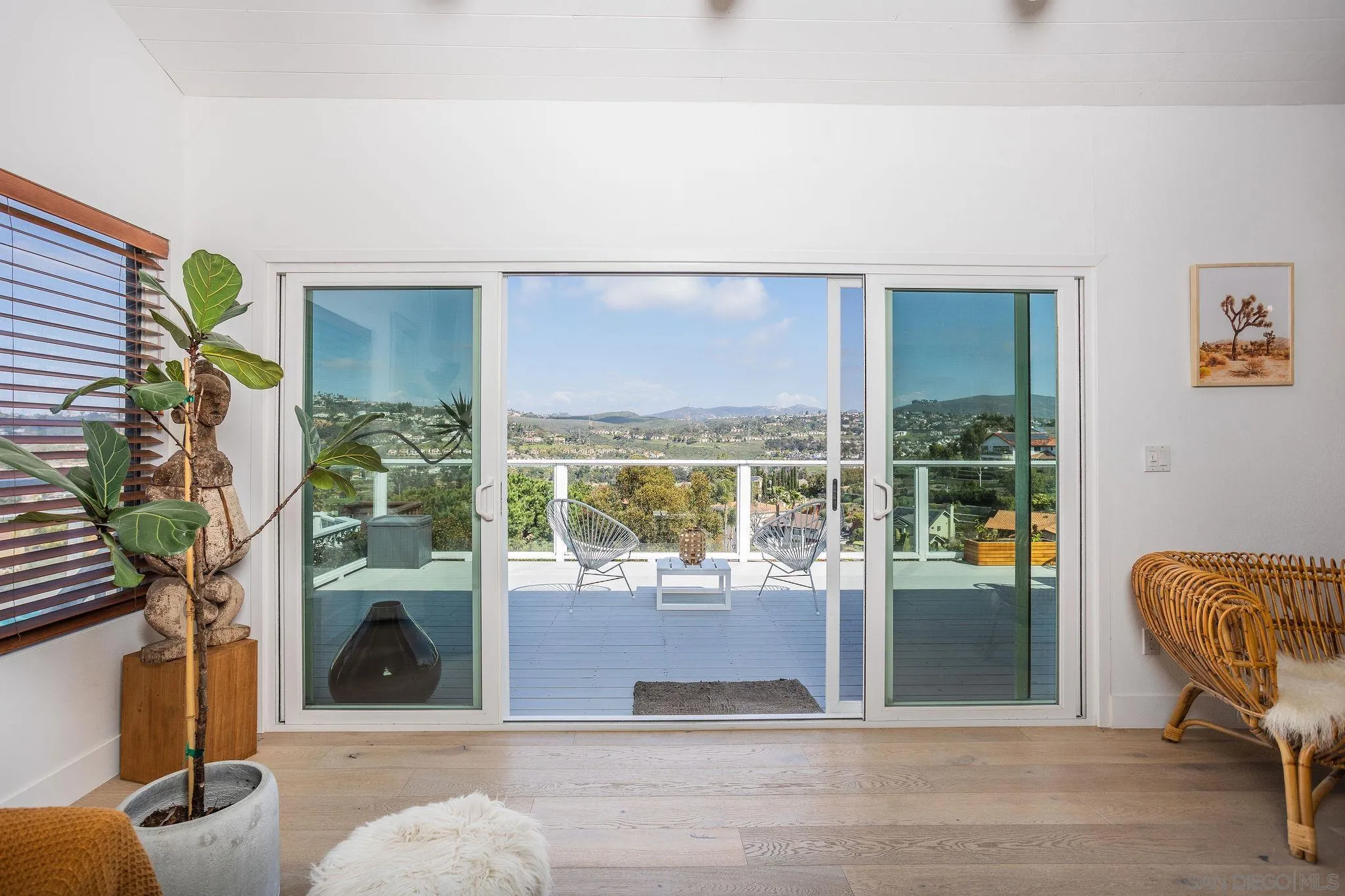 https://cdn.realtyfeed.com/cdn/127/250042523/c1e37c6fdbfb224df5297d355ab7b028.webp