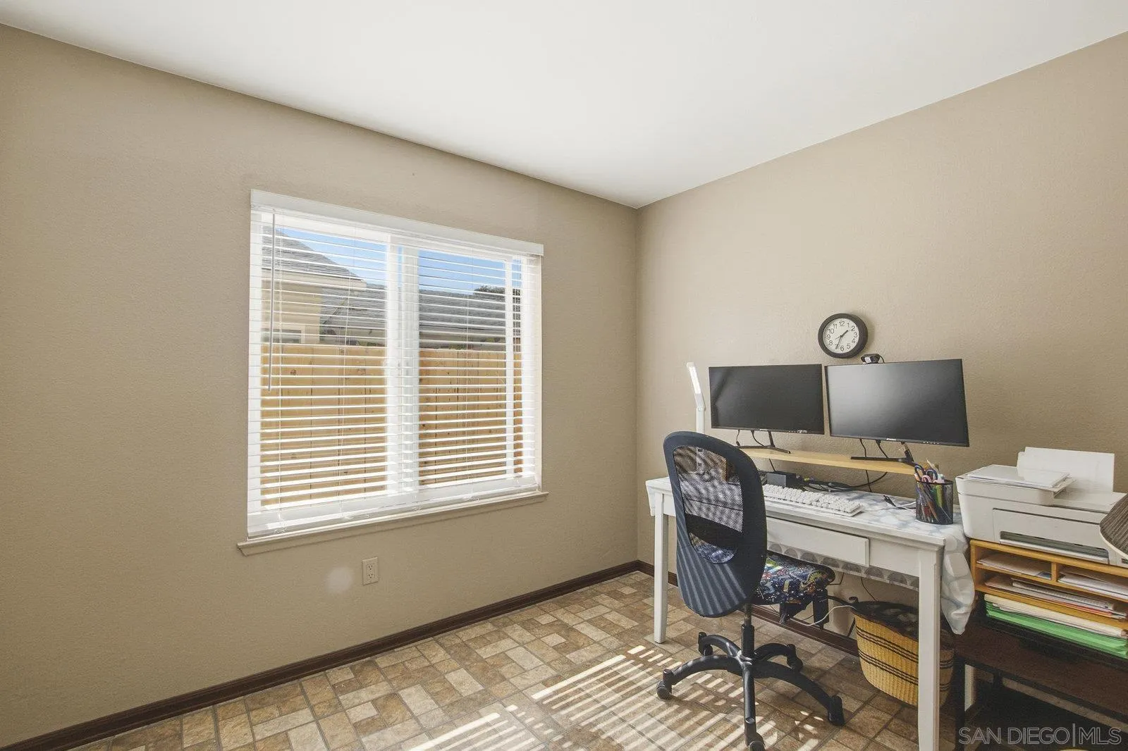 https://cdn.realtyfeed.com/cdn/127/250042524/d3790995a22fc1b7ac10e8a4a68eb7de.webp