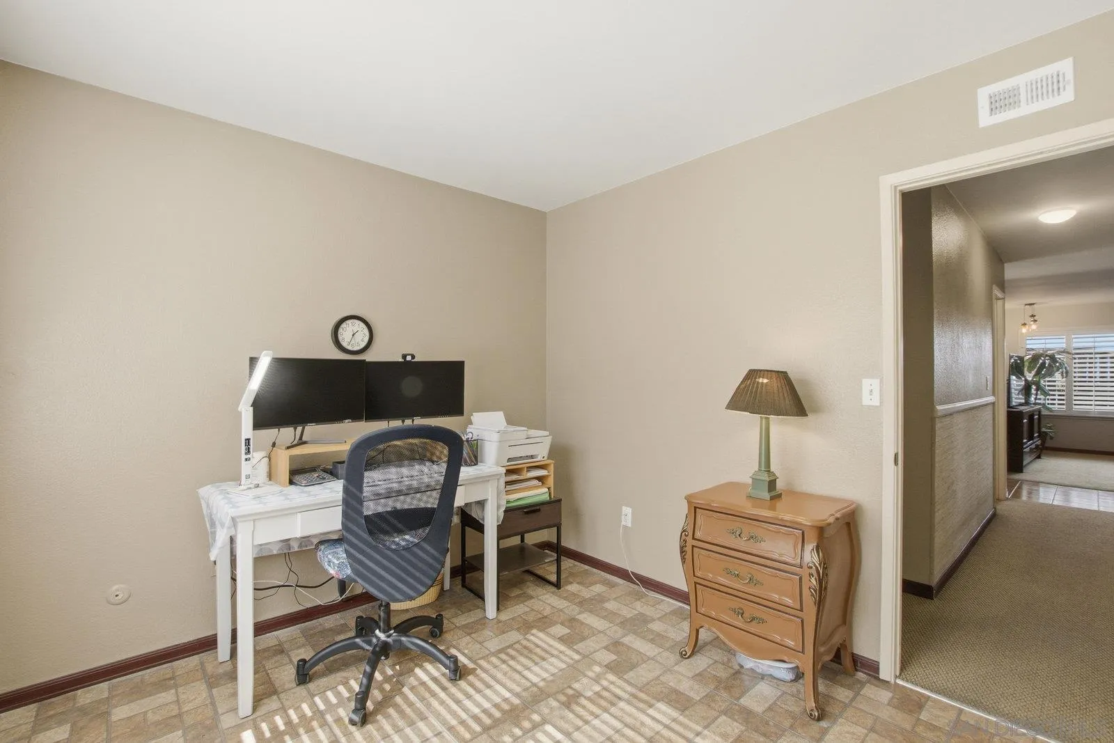 https://cdn.realtyfeed.com/cdn/127/250042524/fcdace1b7377e30a1af59dacd3d867fc.webp