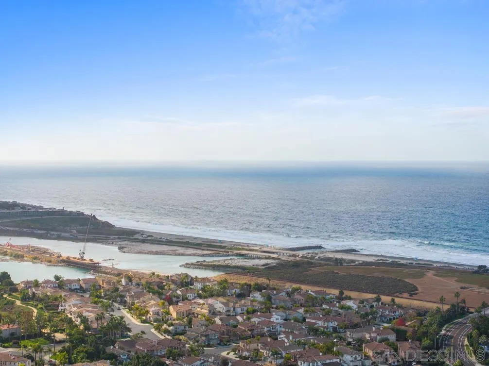https://cdn.realtyfeed.com/cdn/127/250042525/5dcb49b85018e4a9de58f875968f8656.webp