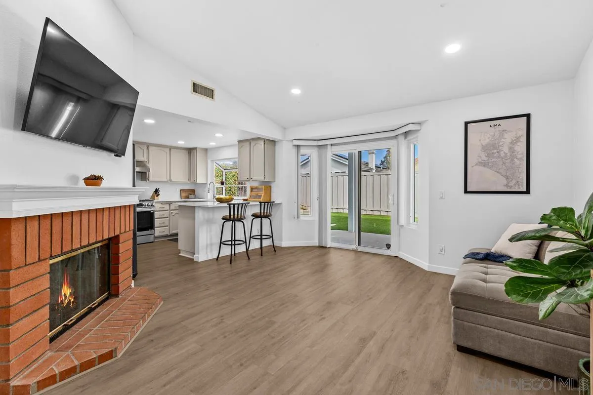 https://cdn.realtyfeed.com/cdn/127/250042526/bb5a62cfa862571386b4fca2d8967a9f.webp