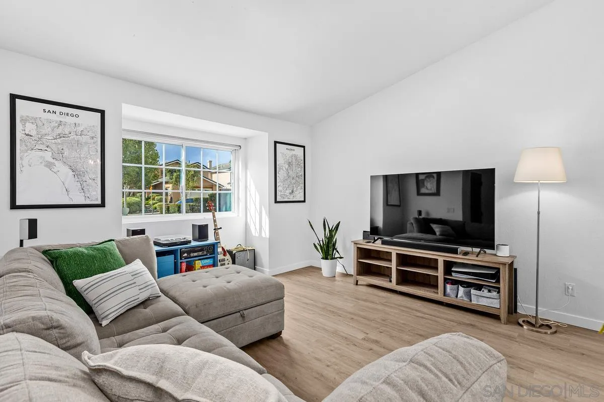 https://cdn.realtyfeed.com/cdn/127/250042526/c6d6687d15064e1d142b9744fab31fbd.webp