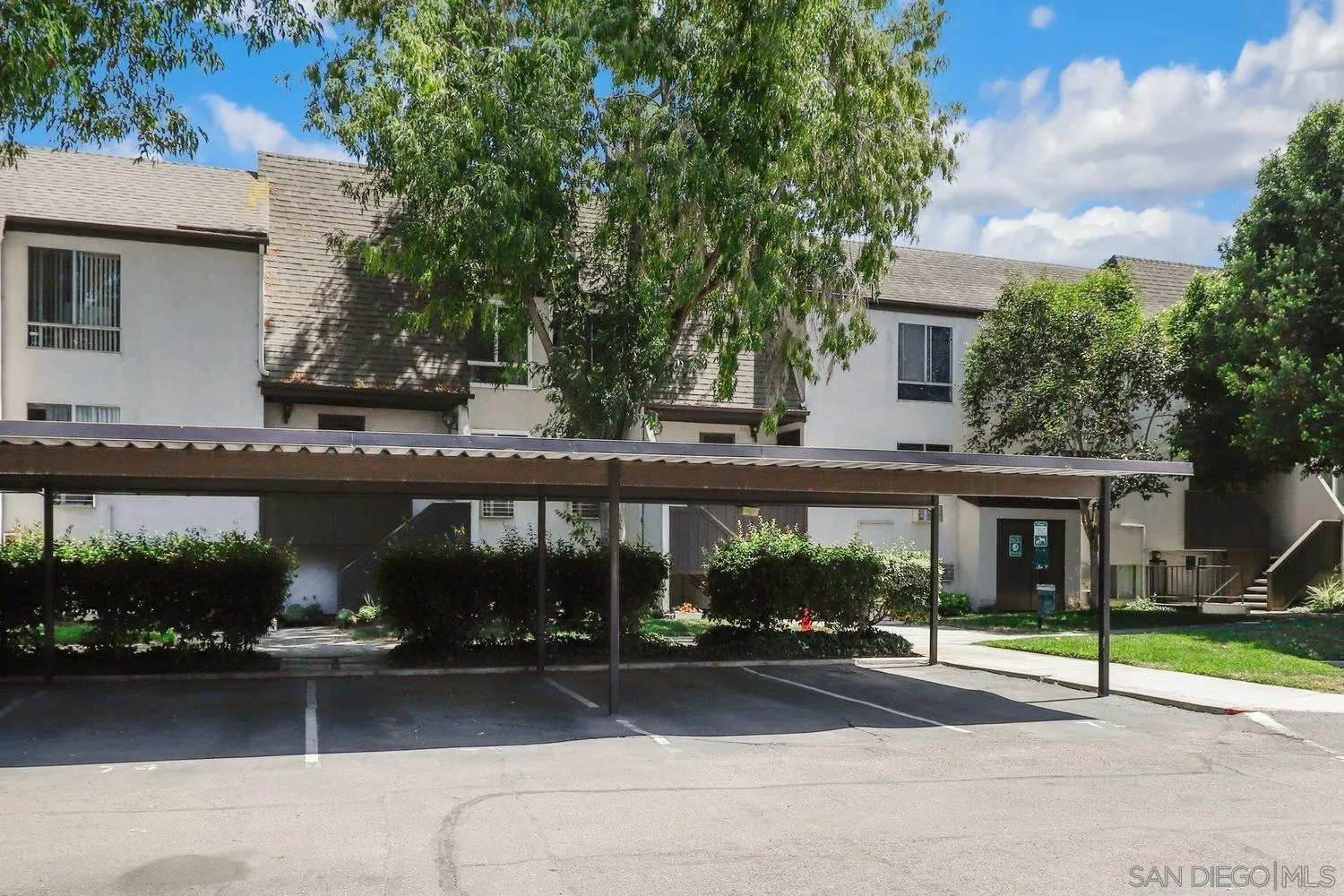 https://cdn.realtyfeed.com/cdn/127/250042527/34a56e19c56ca34a9daa1daf4e411481.webp