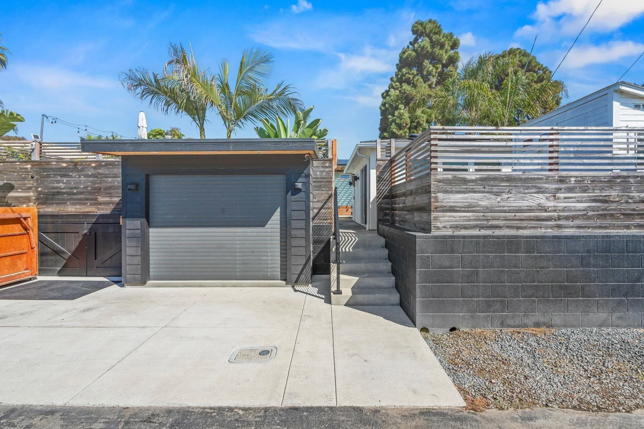 https://cdn.realtyfeed.com/cdn/127/250042530/266d3124a6c2023e4c952f306bda0d69.webp