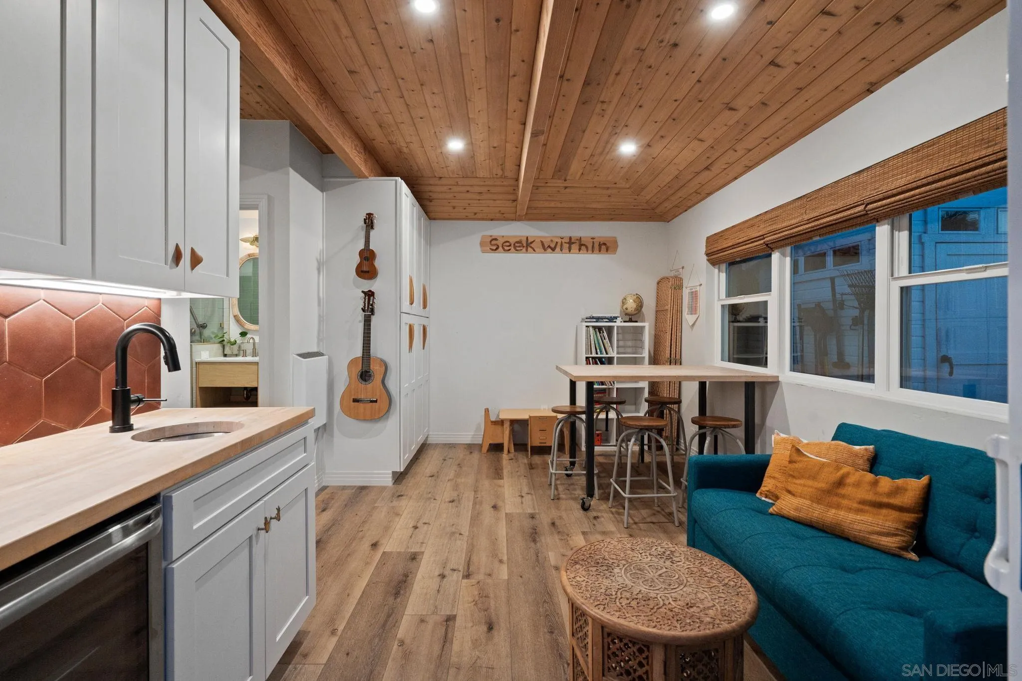 https://cdn.realtyfeed.com/cdn/127/250042530/e7d5928fdd7e5dd60421eccb4a1d48ed.webp