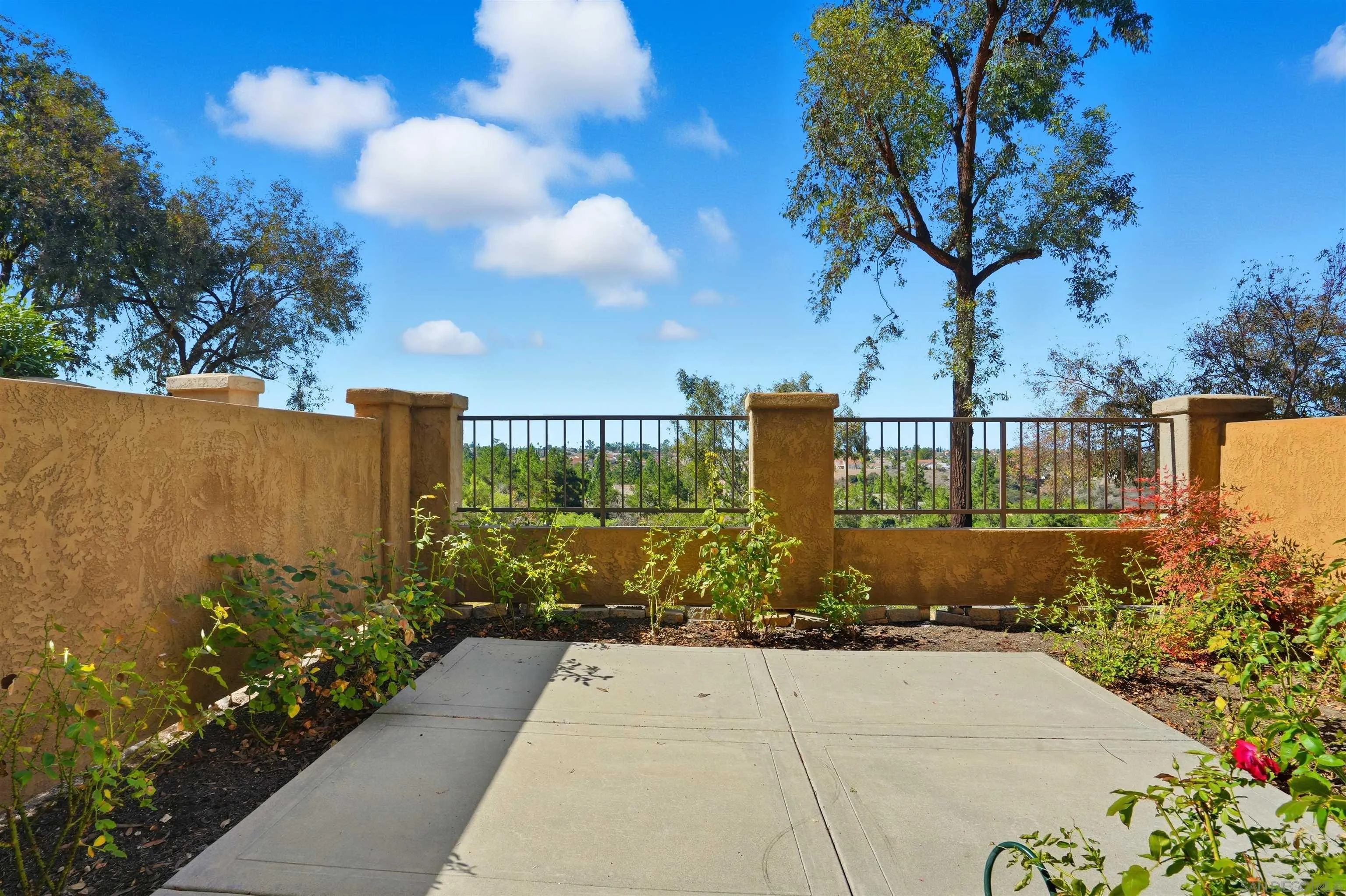 Photo #2: 250042534 Listing: Photo #2