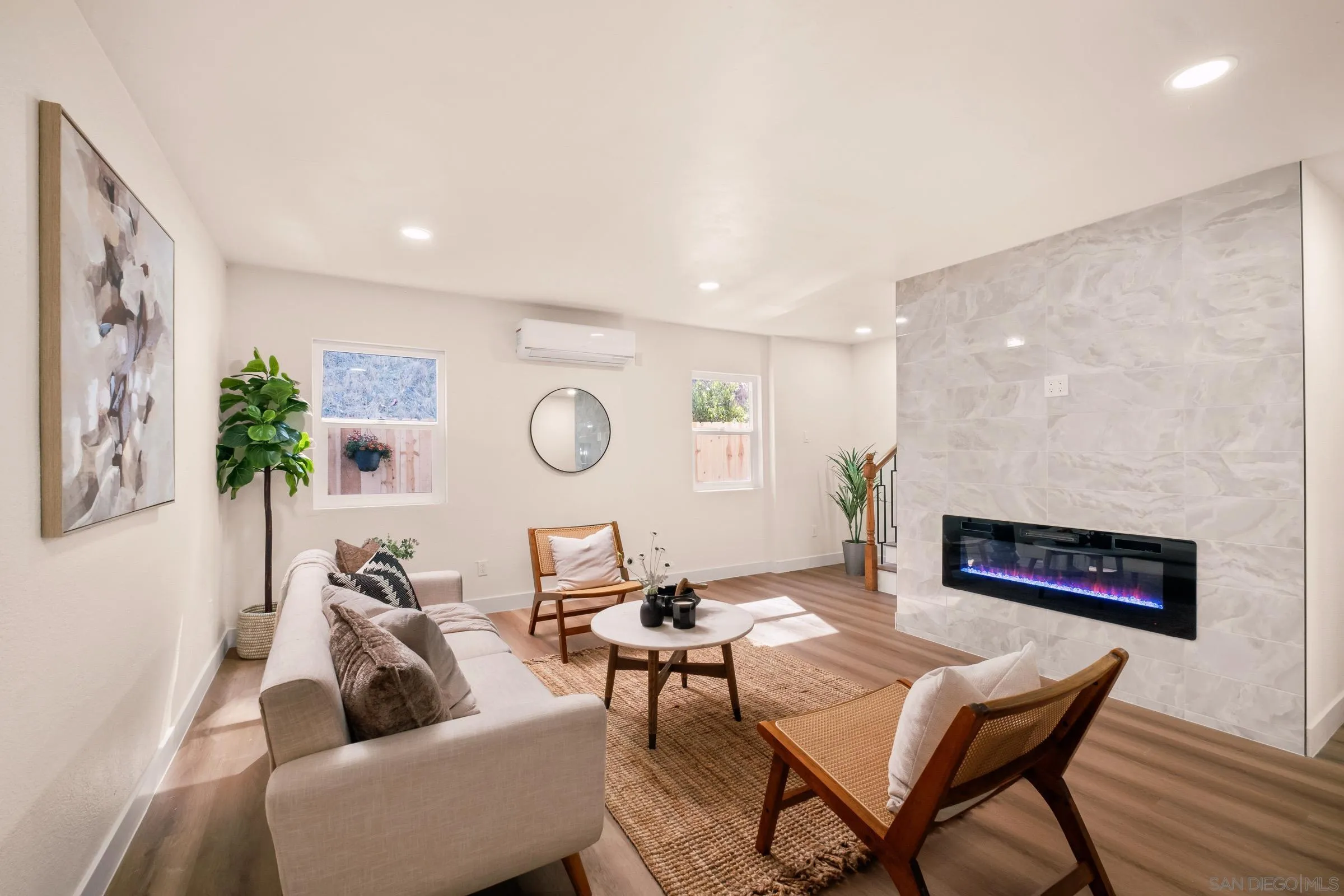 https://cdn.realtyfeed.com/cdn/127/250042536/3a5c4a1b6479bd20905e94c569b4f45a.webp