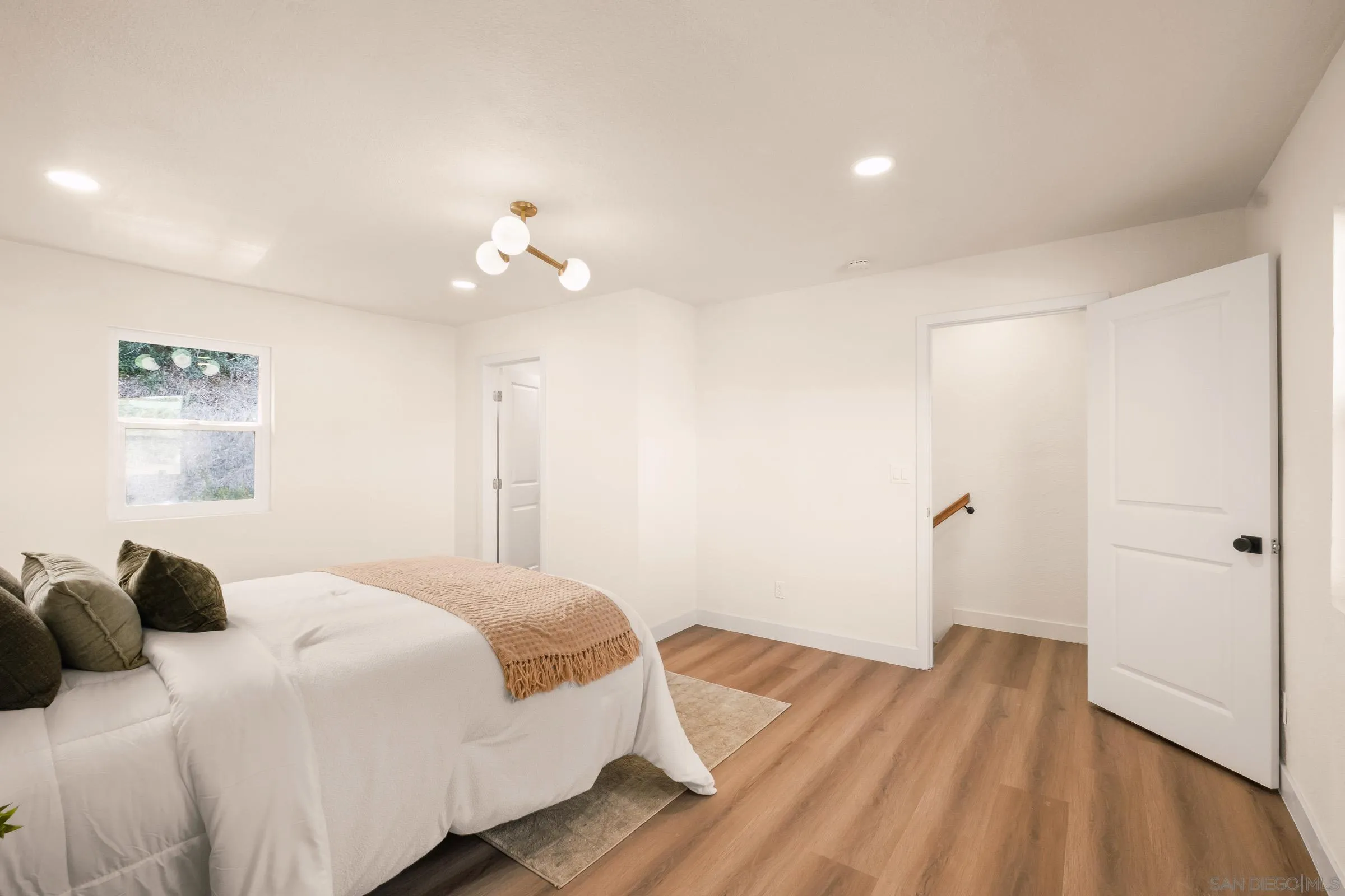 https://cdn.realtyfeed.com/cdn/127/250042536/9d4e8f8d6397d66a2afb504c1f2ceb86.webp